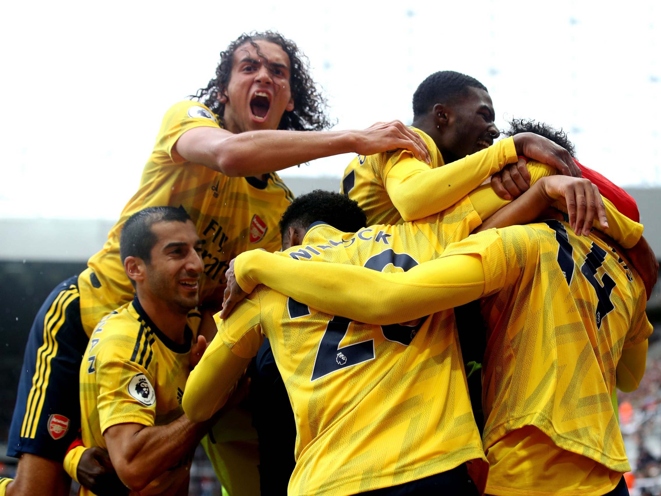 Arsenal celebrate after Pierre-Emerick Aubameyang’s goal