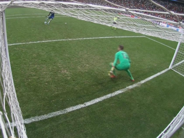 Adrian stepped off his line before Abraham struck his penalty