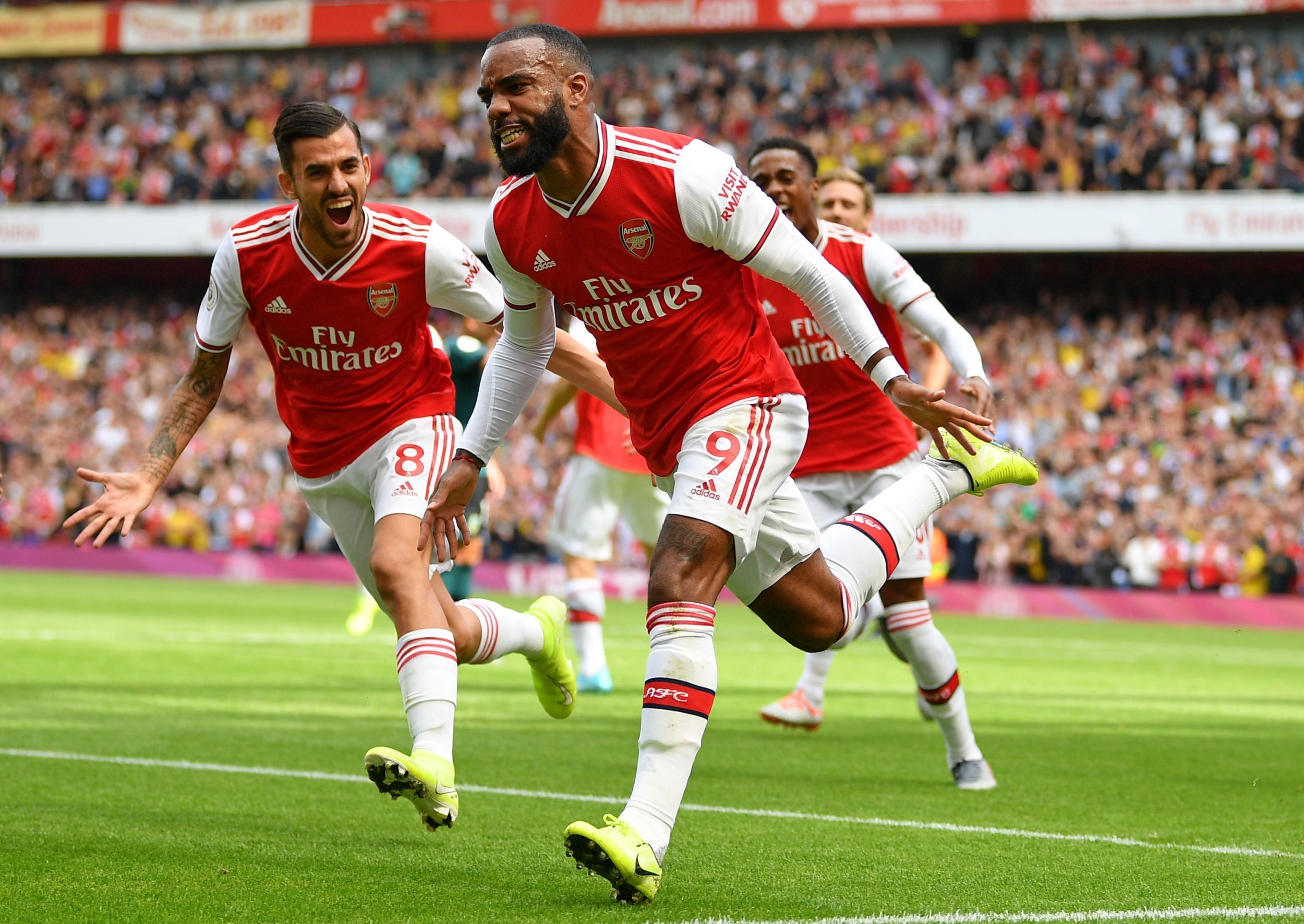 Alexandre Lacazette puts Arsenal ahead (AFP/Getty)