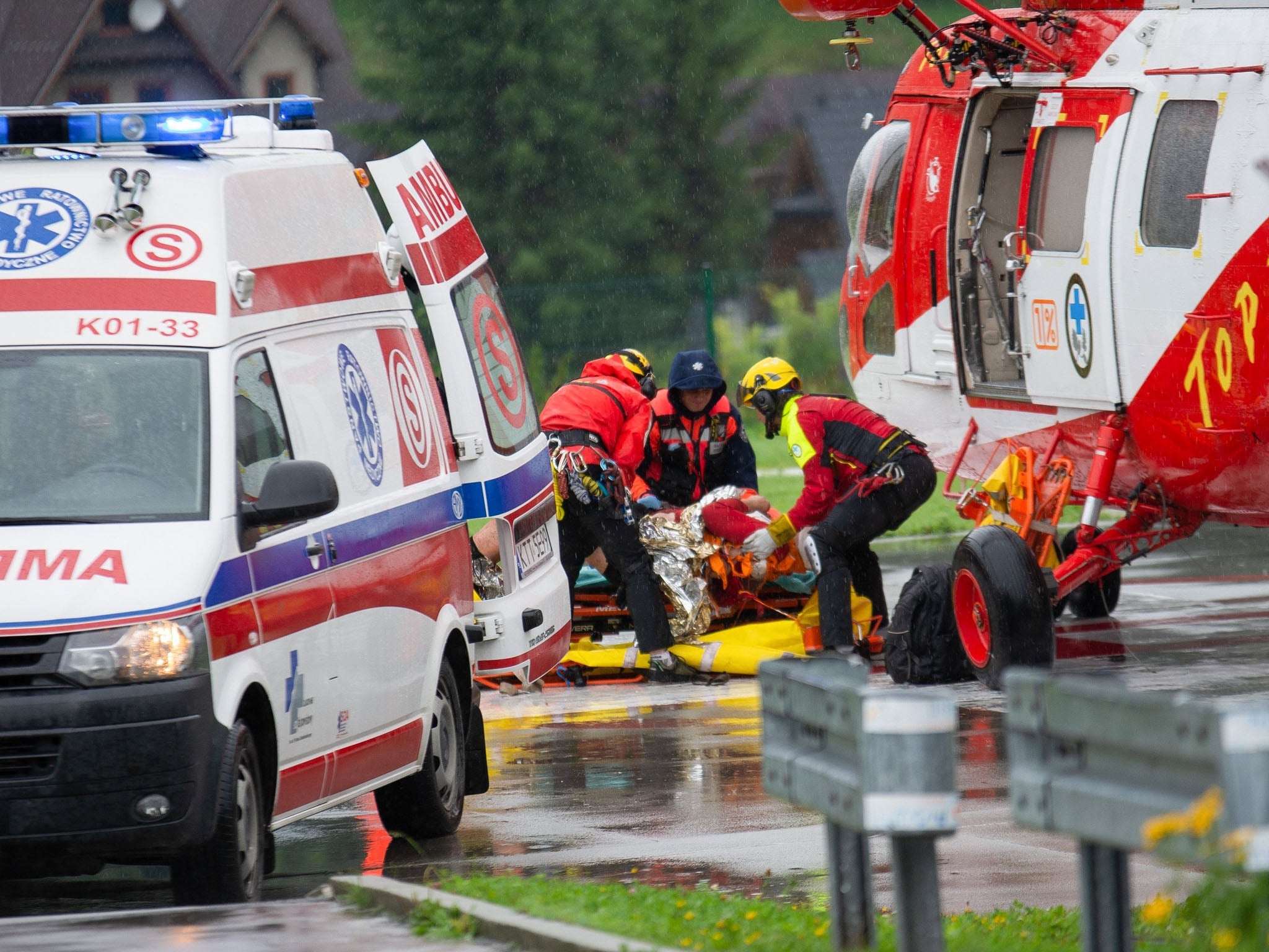 Rescuers airlift a lightning strike victim in Poland's Tatra Mountains