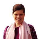 Head shot of Lorna Collins