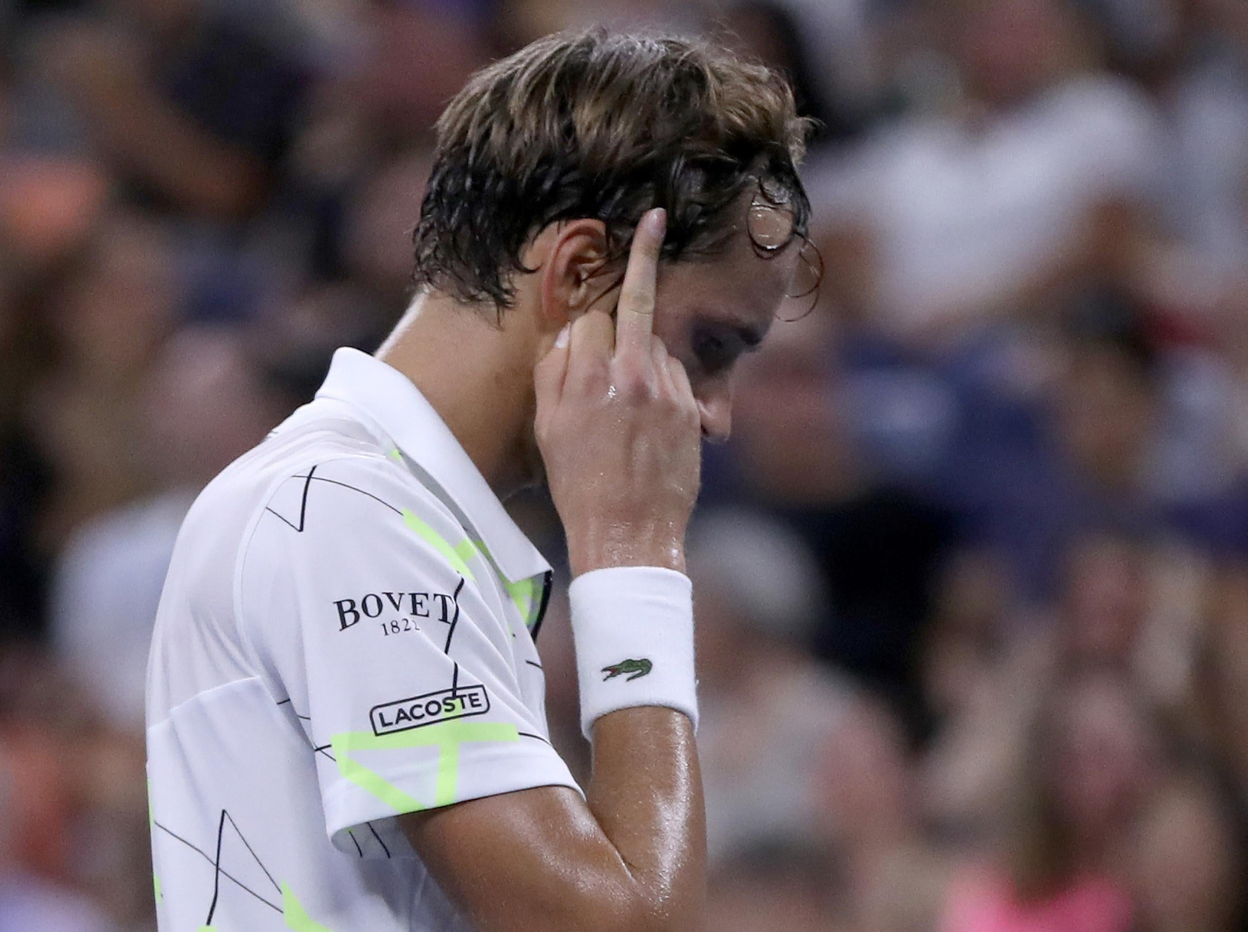 Medvedev gives the US Open crowd the finger