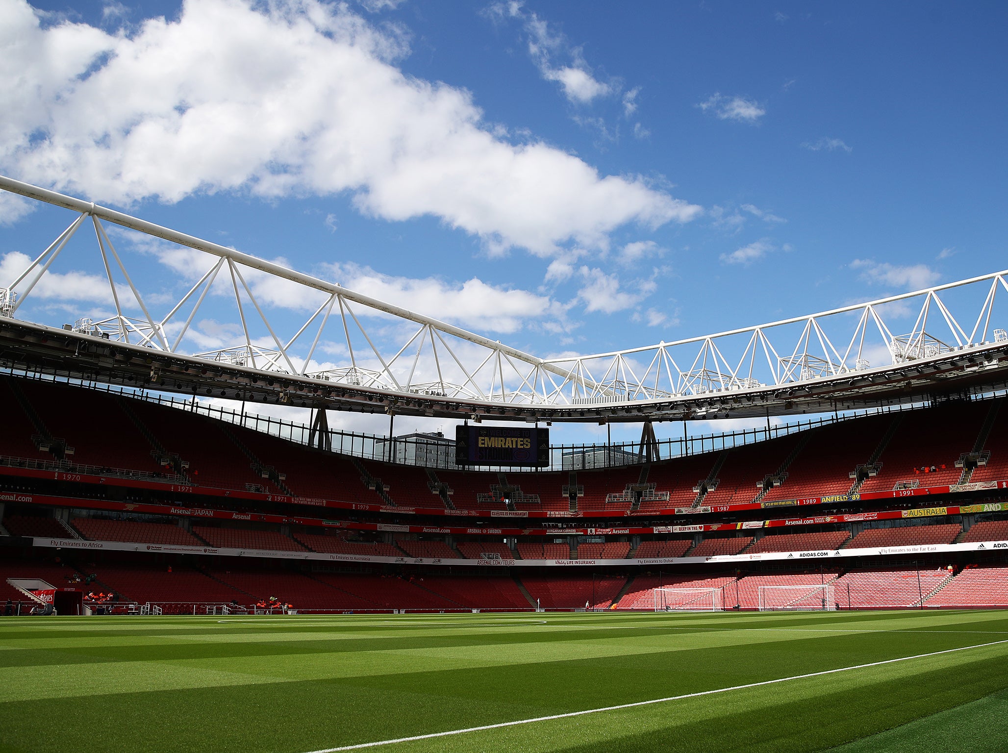 Tottenham arrive at The Emirates