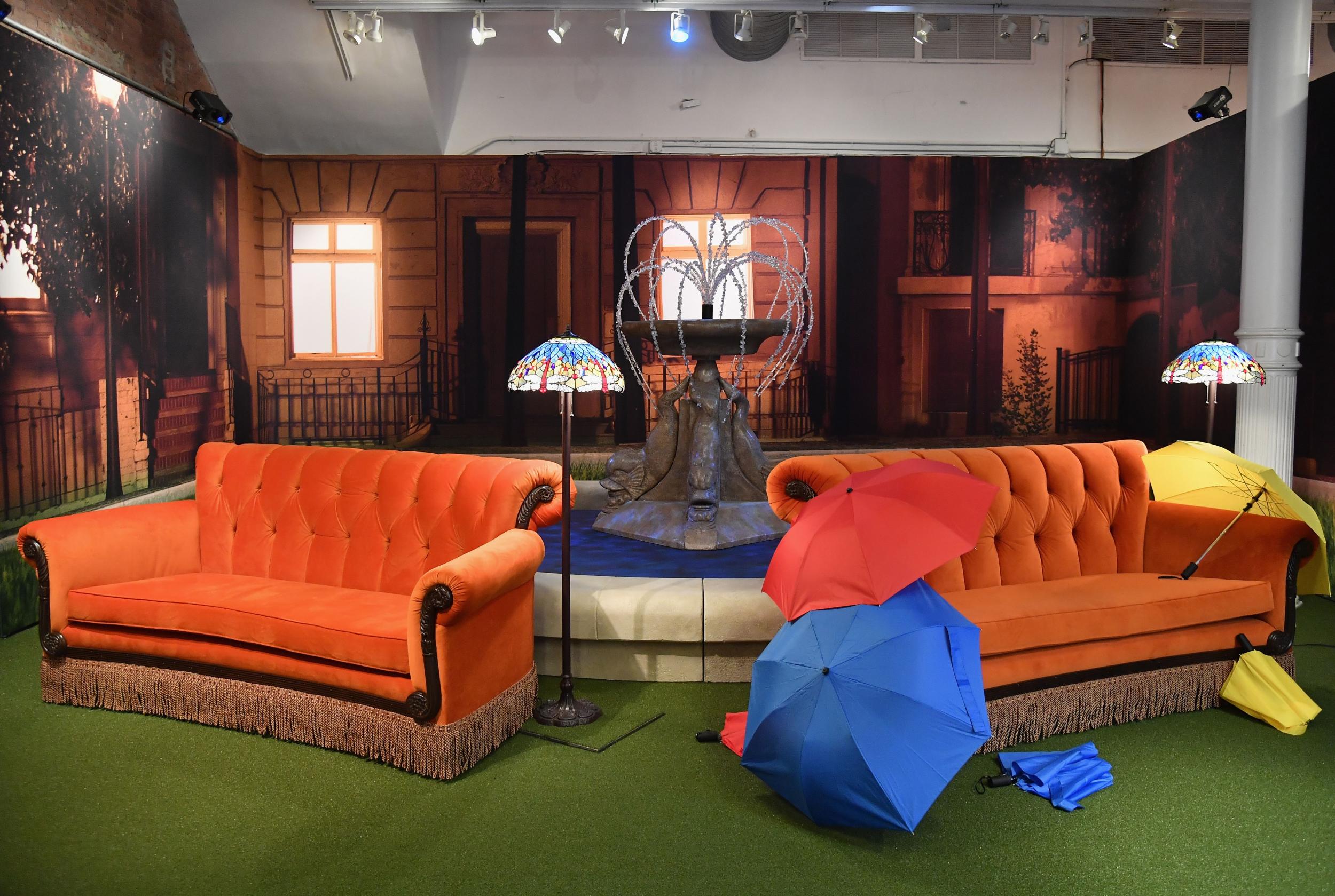 A newly opened Friends pop-up commemorates the show’s 25th anniversary in New York City. Fans can recreate the sitcom’s opening credits in this set-up.