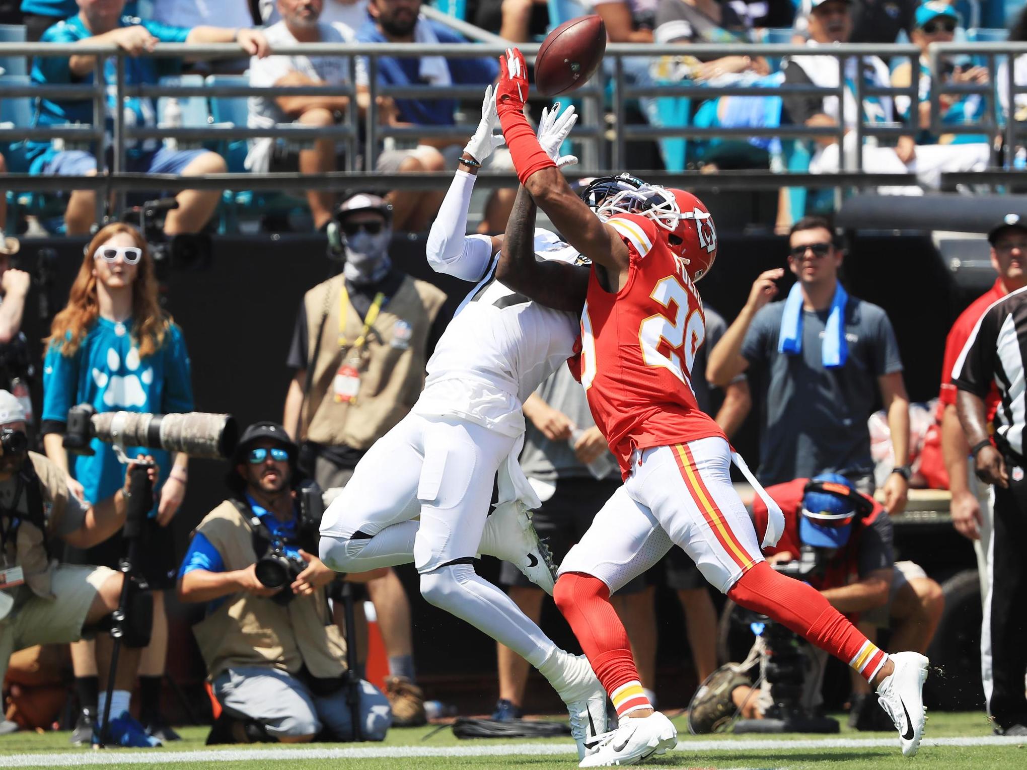 Chark hauls in the first touchdown of his NFL career