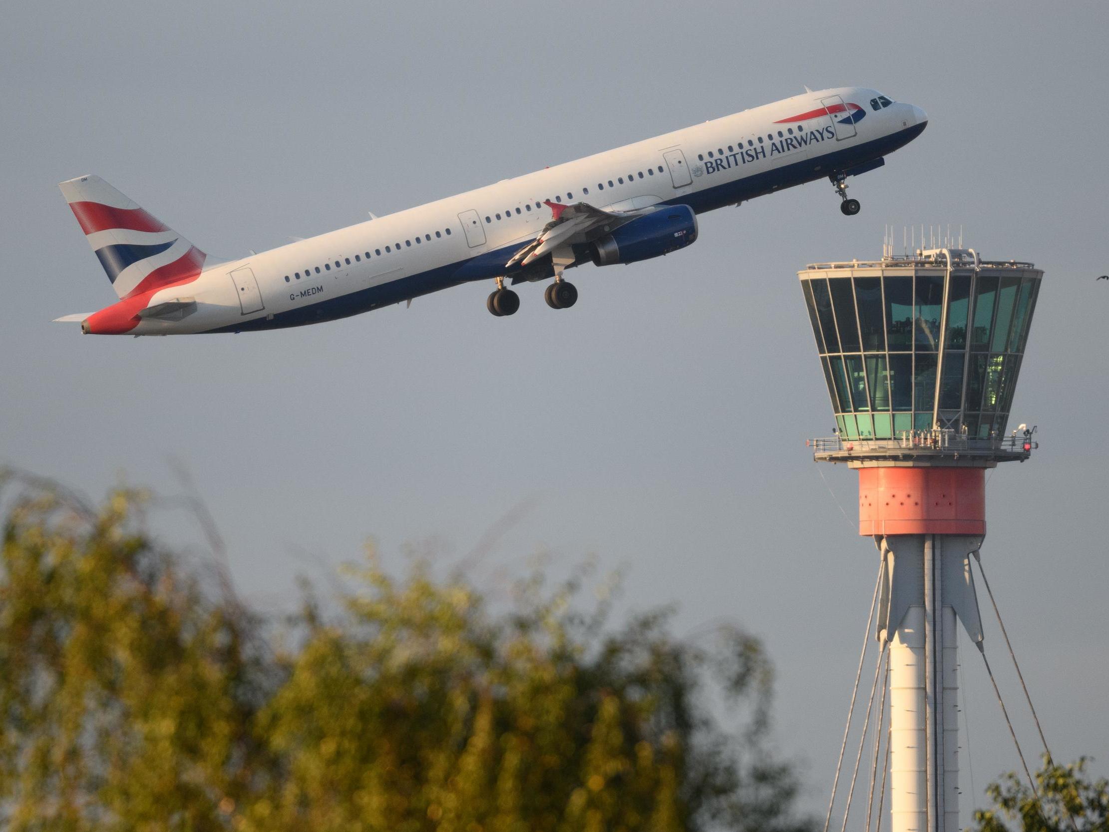 Advisers have urged the government to include international aviation and shipping in its climate targets