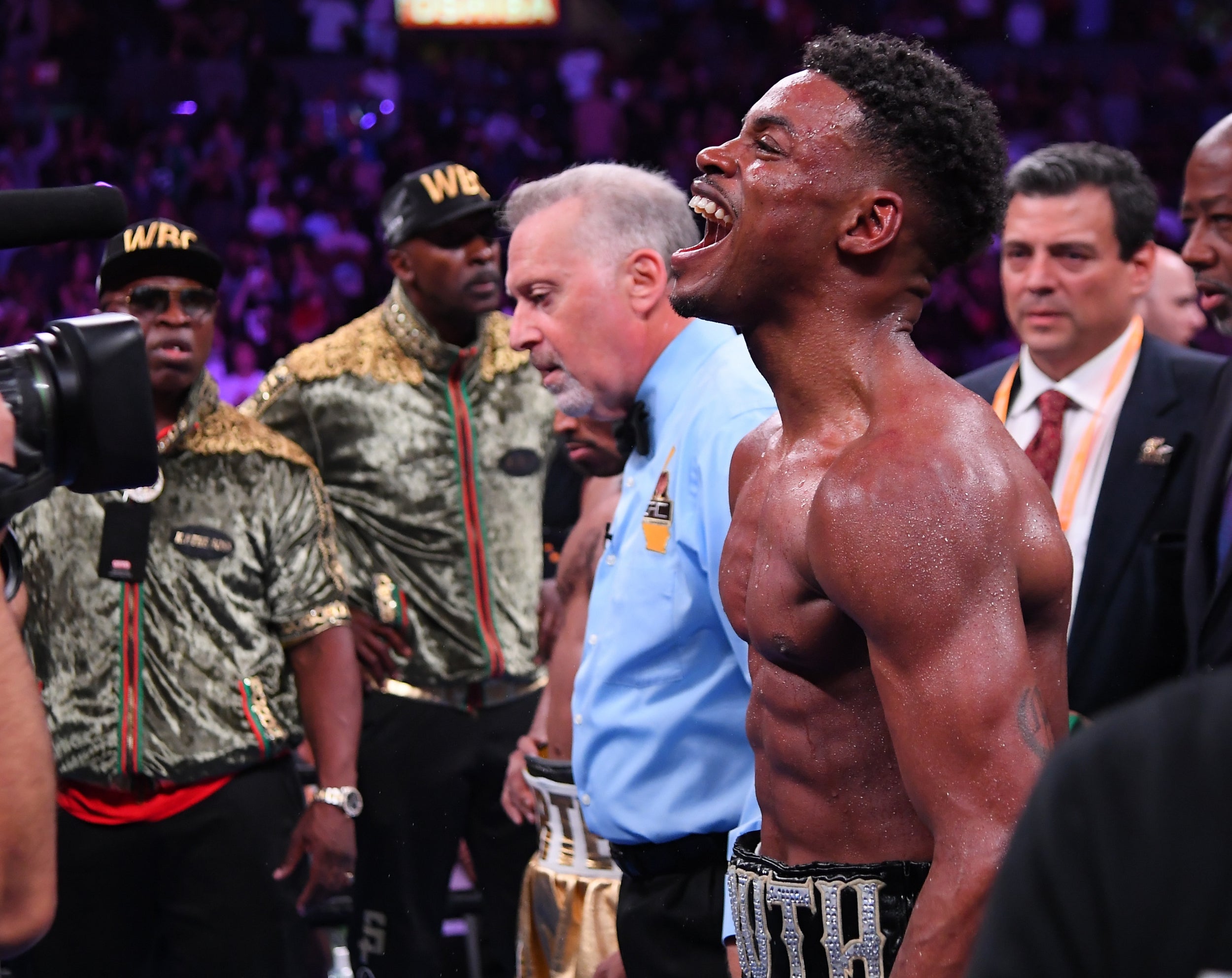 Errol Spence Jr celebrates after victory over Shawn Porter (Getty)