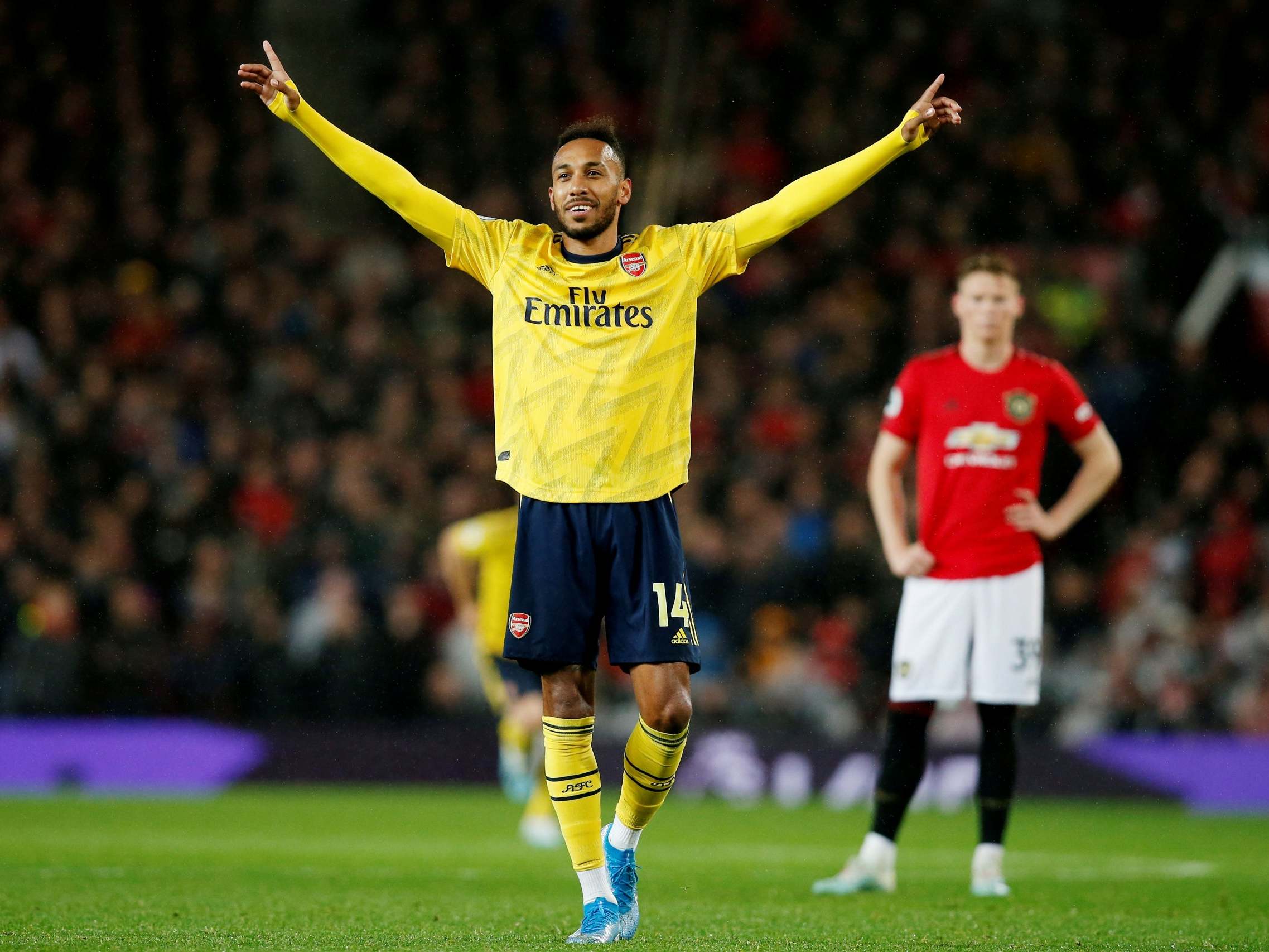 Pierre-Emerick Aubameyang celebrates his equaliser