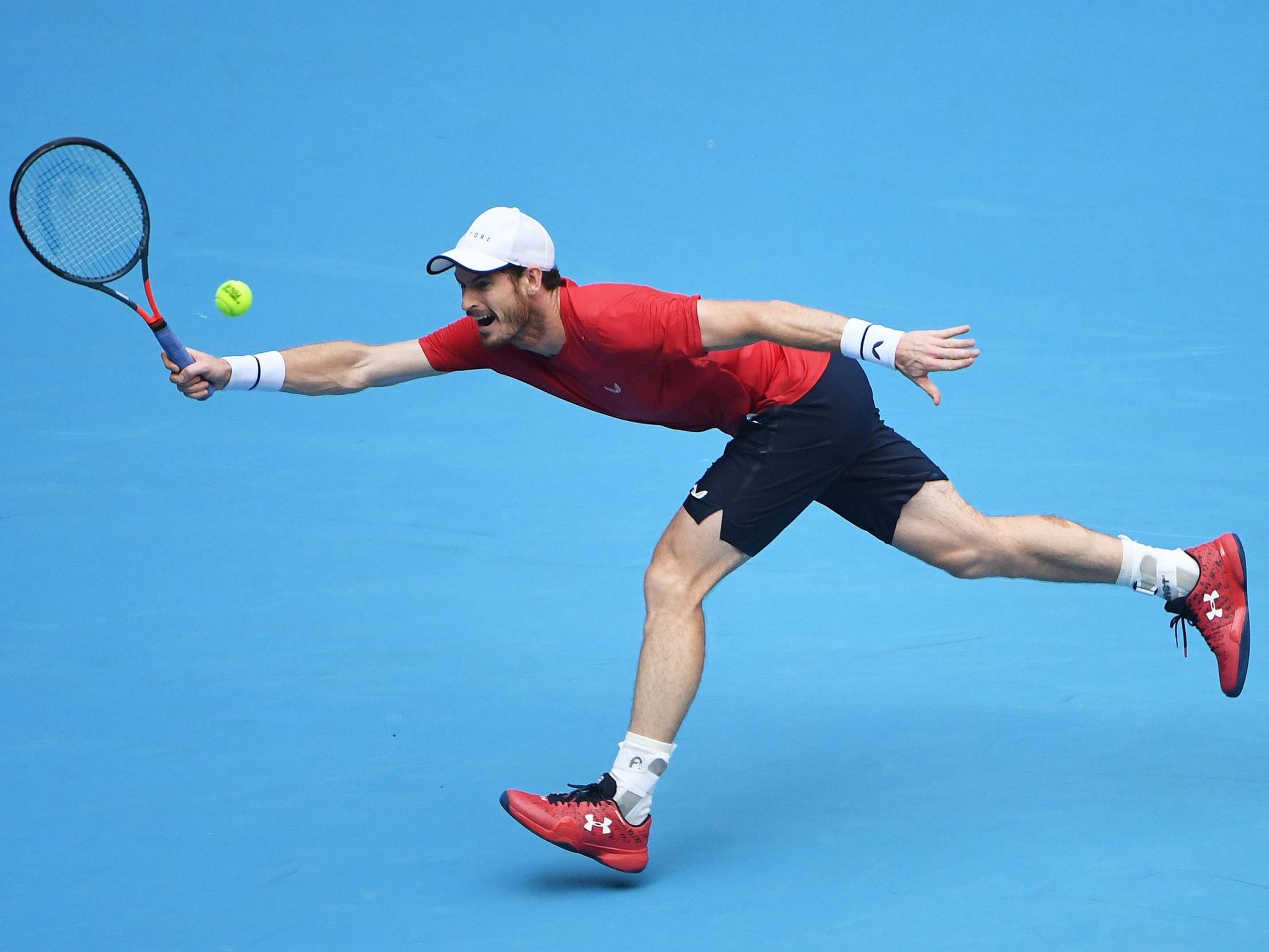 Murray stretches to return against Norrie