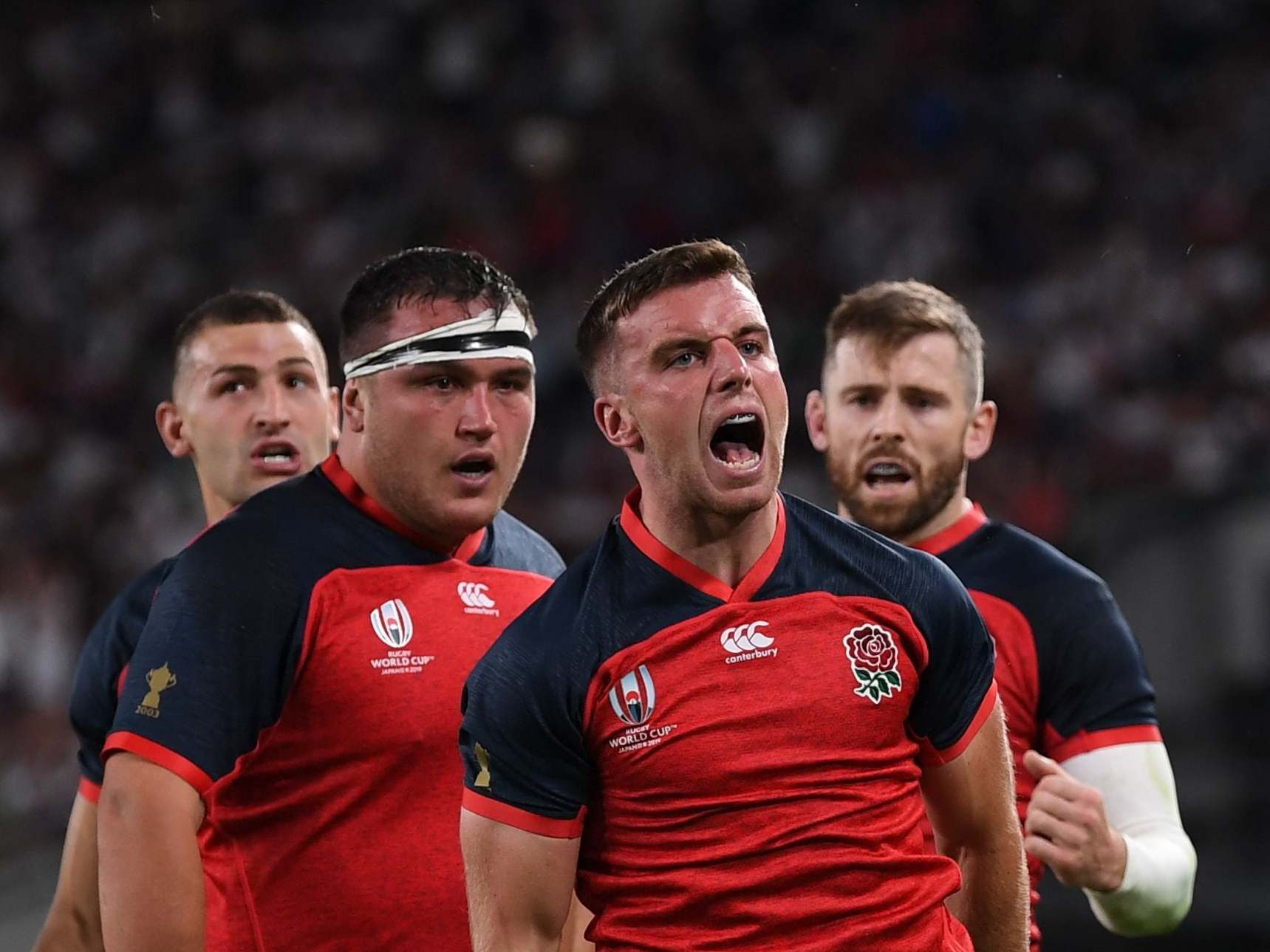 England celebrate vs Argentina