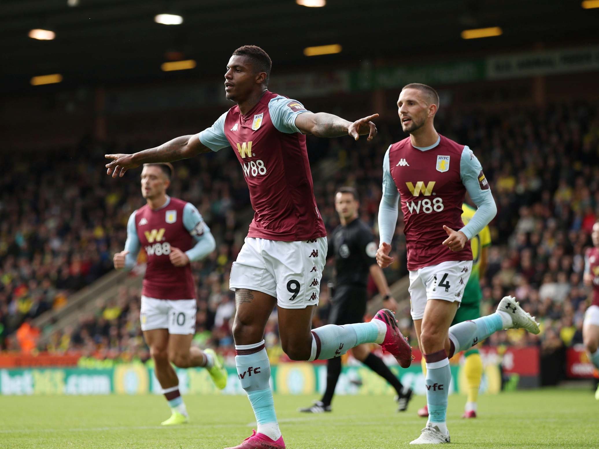 Wesley celebrates for Aston Villa (REUTERS)