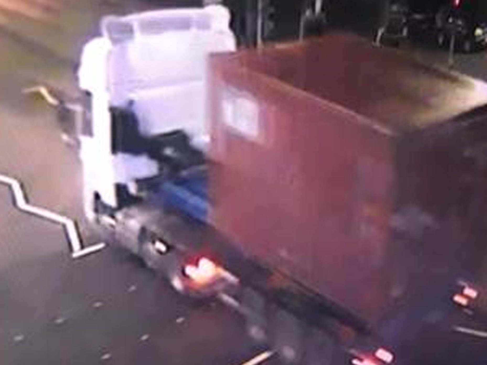 Police want to trace this cab carrying a red container photographed around the time the thieves struck