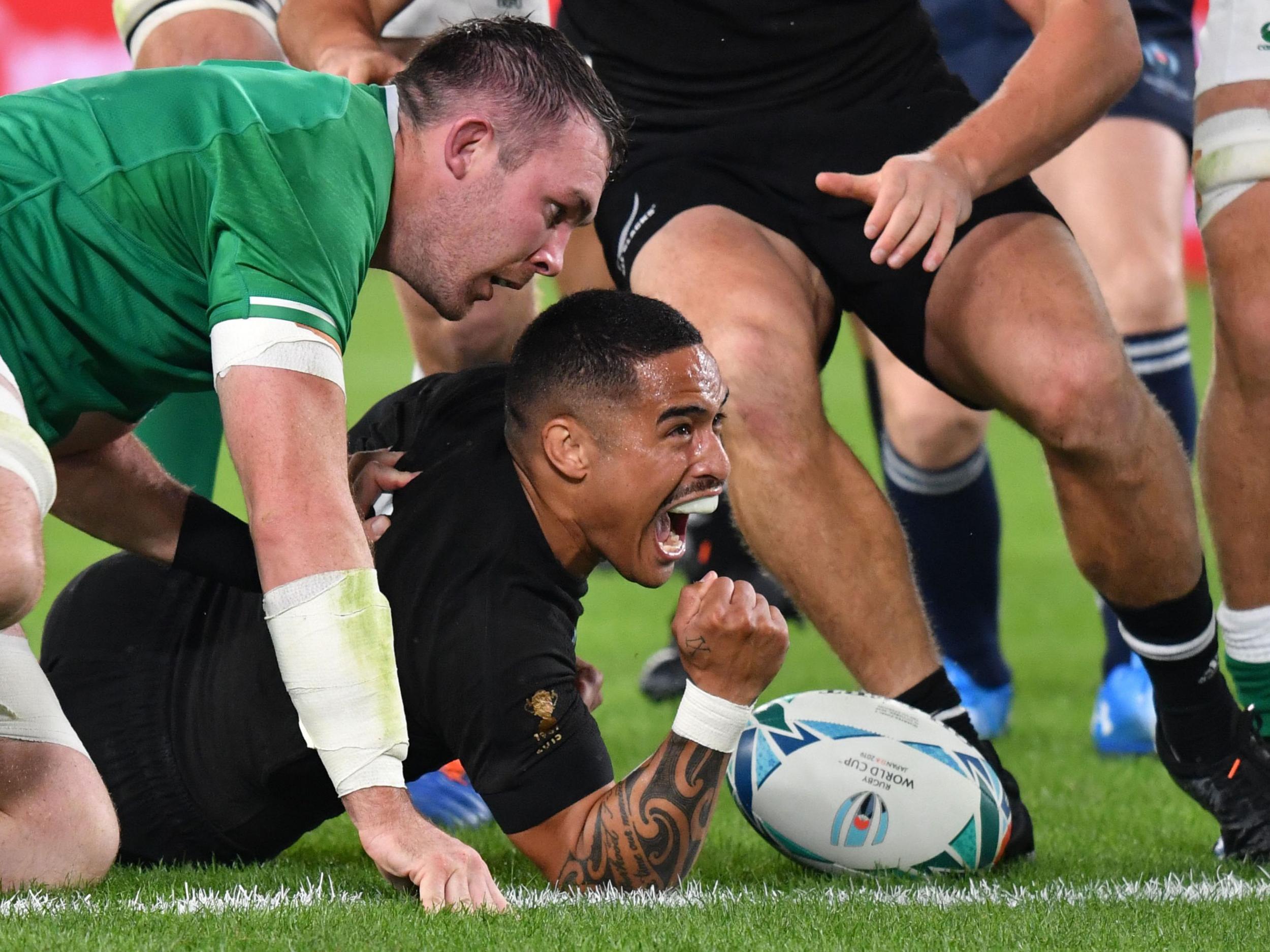 Aaron Smith was outstanding as New Zealand romped to quarter-final victory