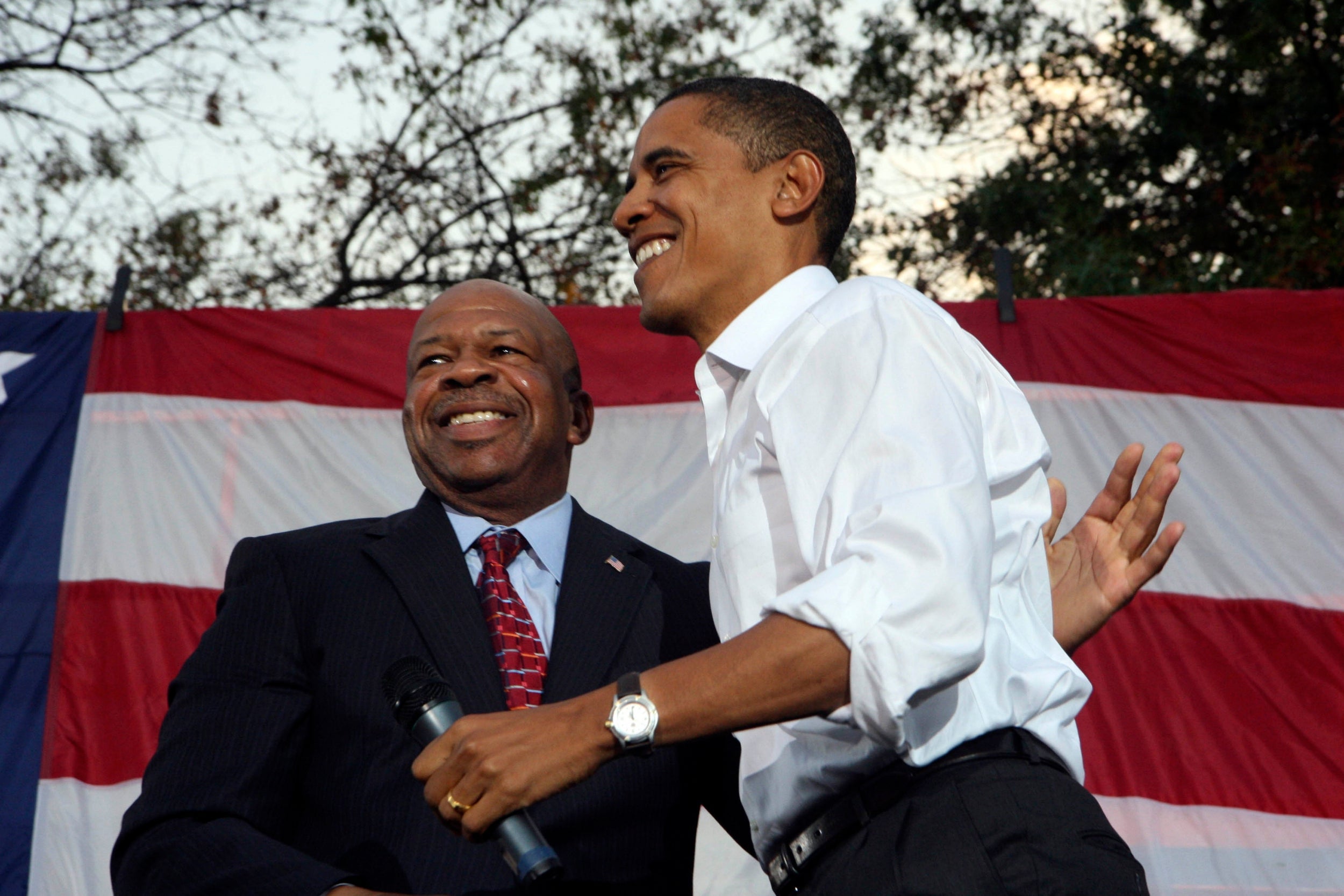 &#13;
Elijah Cummings with Barack Obama in 2017 &#13;