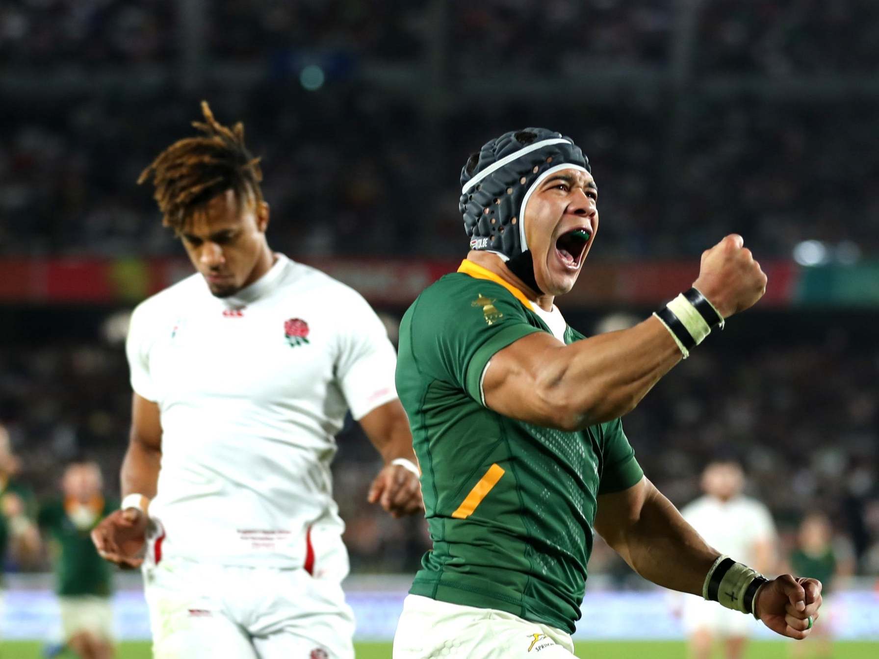 Cheslin Kolbe celebrates his score