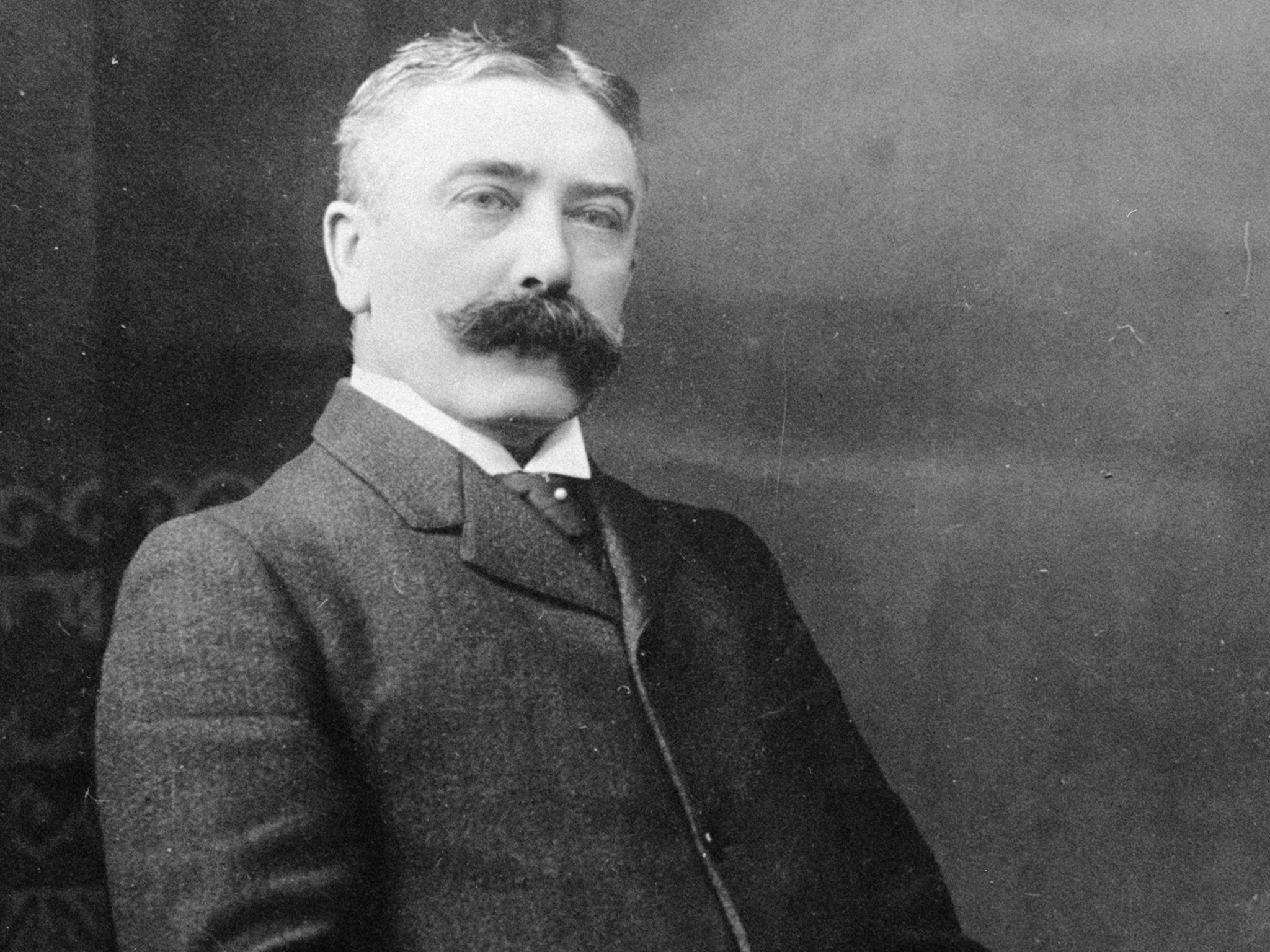 Swiss linguist Ferdinand de Saussure argues that linguistic signs are arbitrary