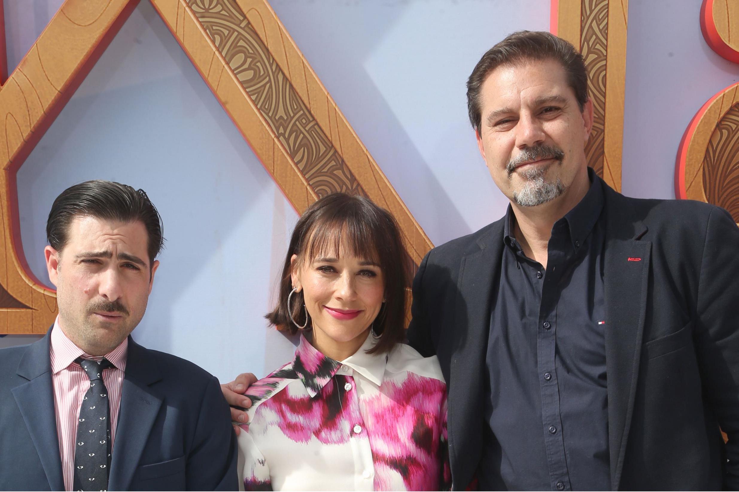 Schwartzman with Rashida Jones and Sergio Pablos at the LA premiere of ‘Klaus’