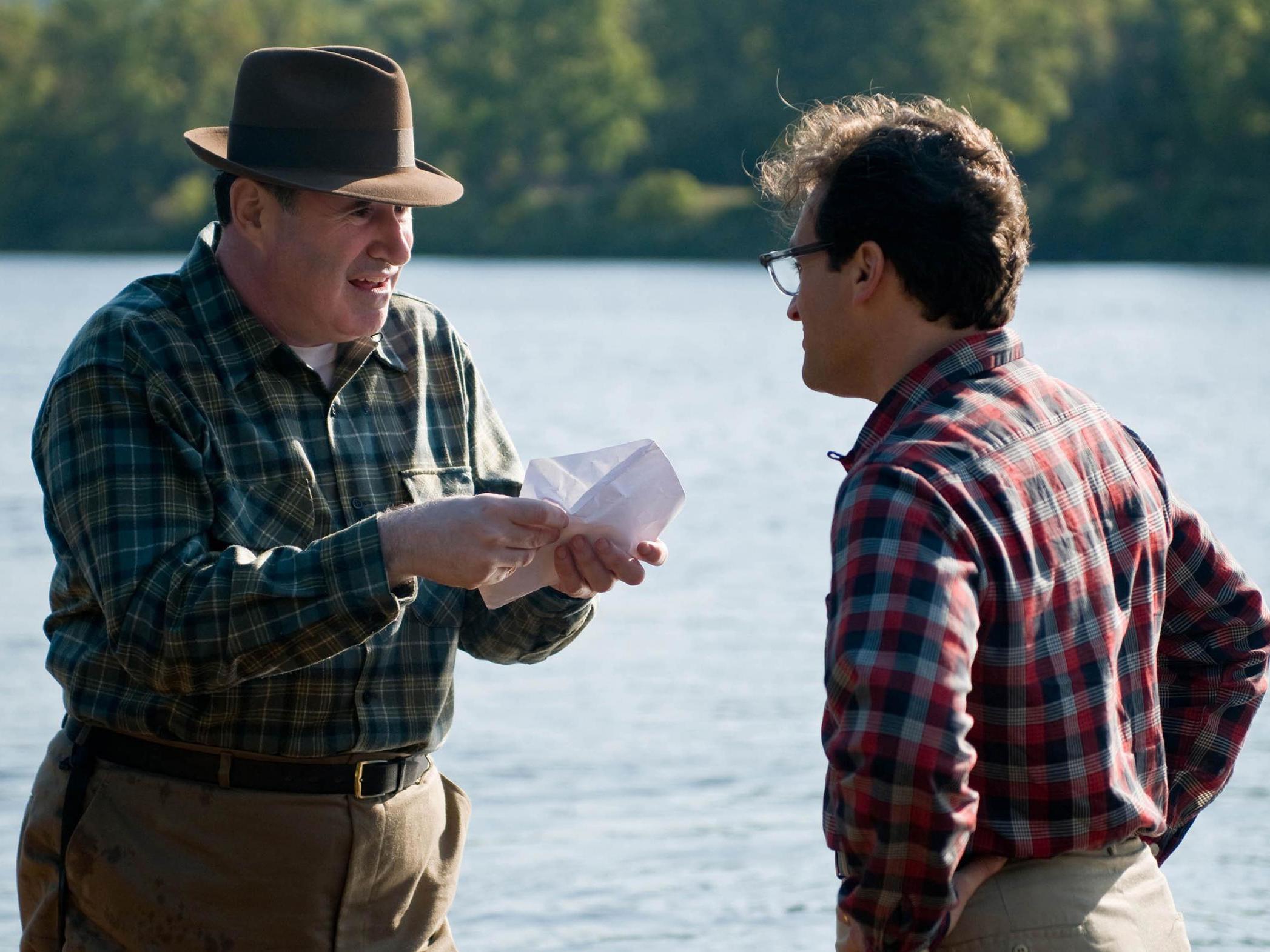 
Sad-sack brother: Arthur (Richard Kind) and Larry (Stuhlbarg) 