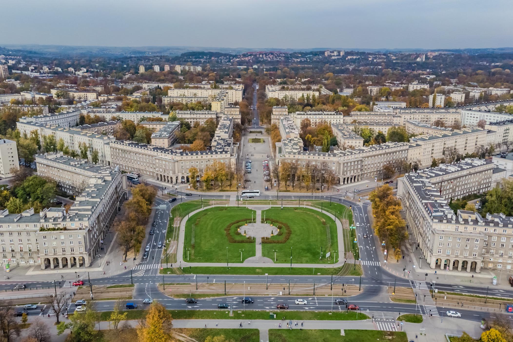 Planned streets and utilitarian architecture in Nowa Huta