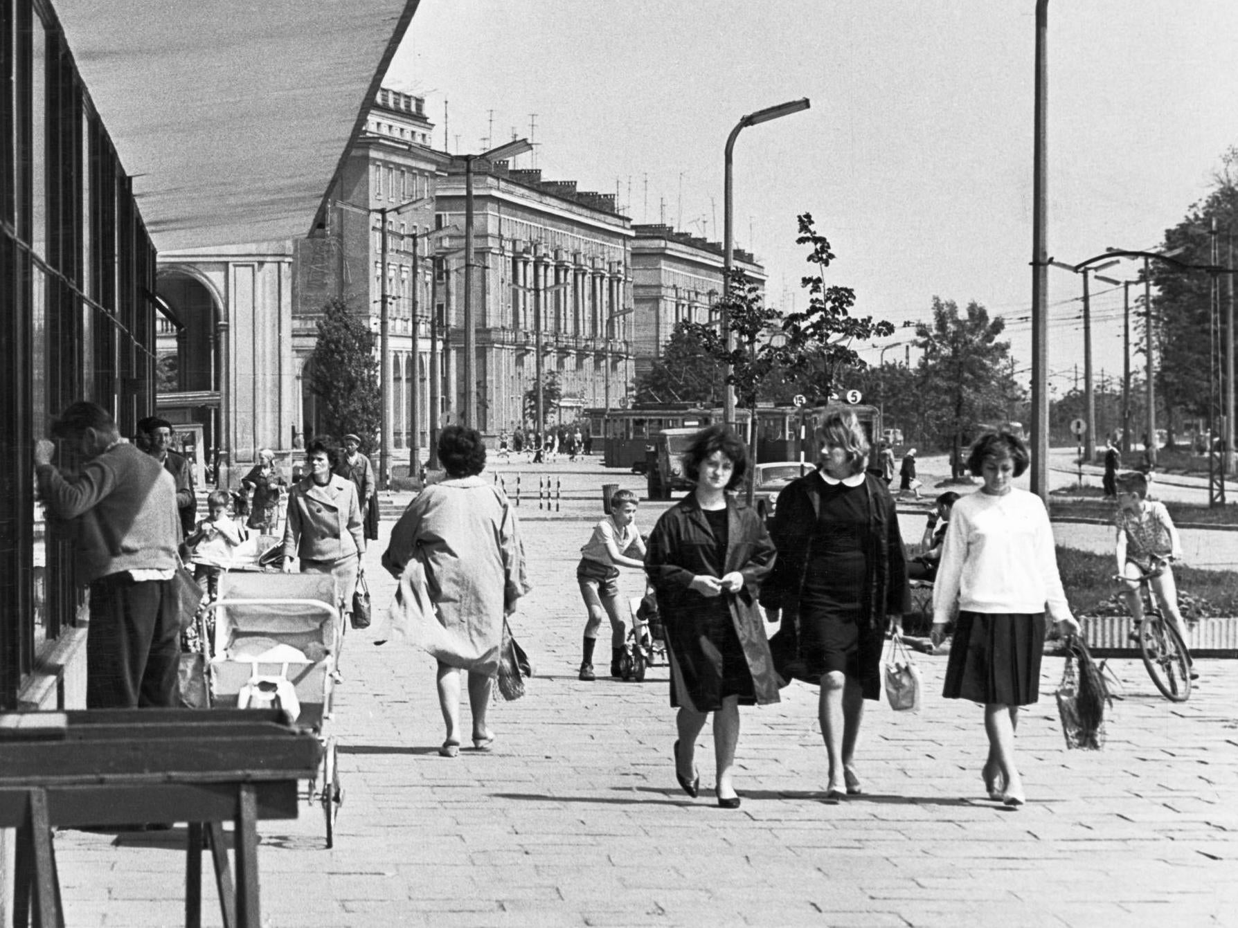 Nowa Huta in 1965; urban life was a new experience for many inhabitants