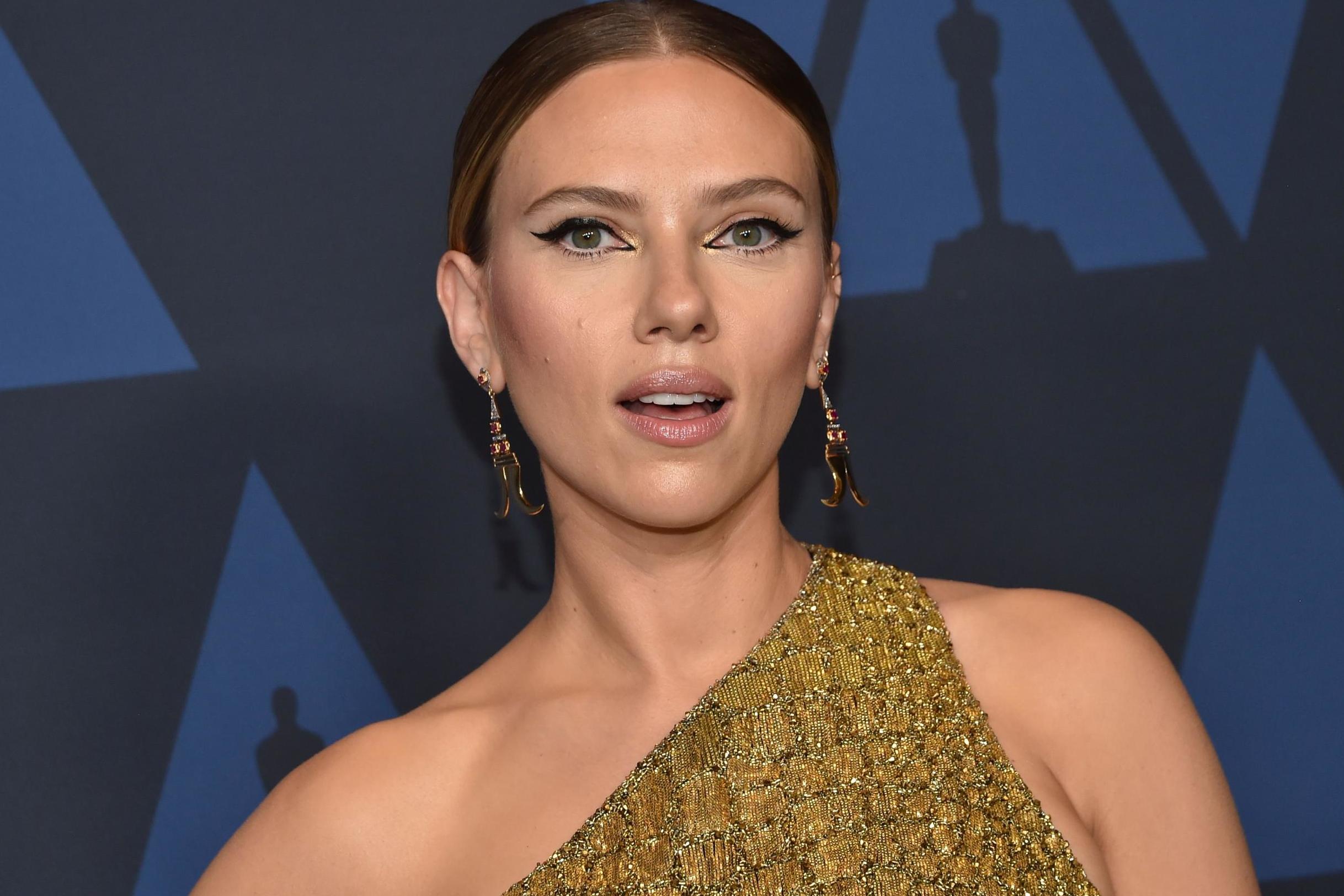 Scarlett Johansson arrives to attend the 11th Annual Governors Awards gala hosted by the Academy of Motion Picture Arts and Sciences at the Dolby Theater in Hollywood on 27 October, 2019.