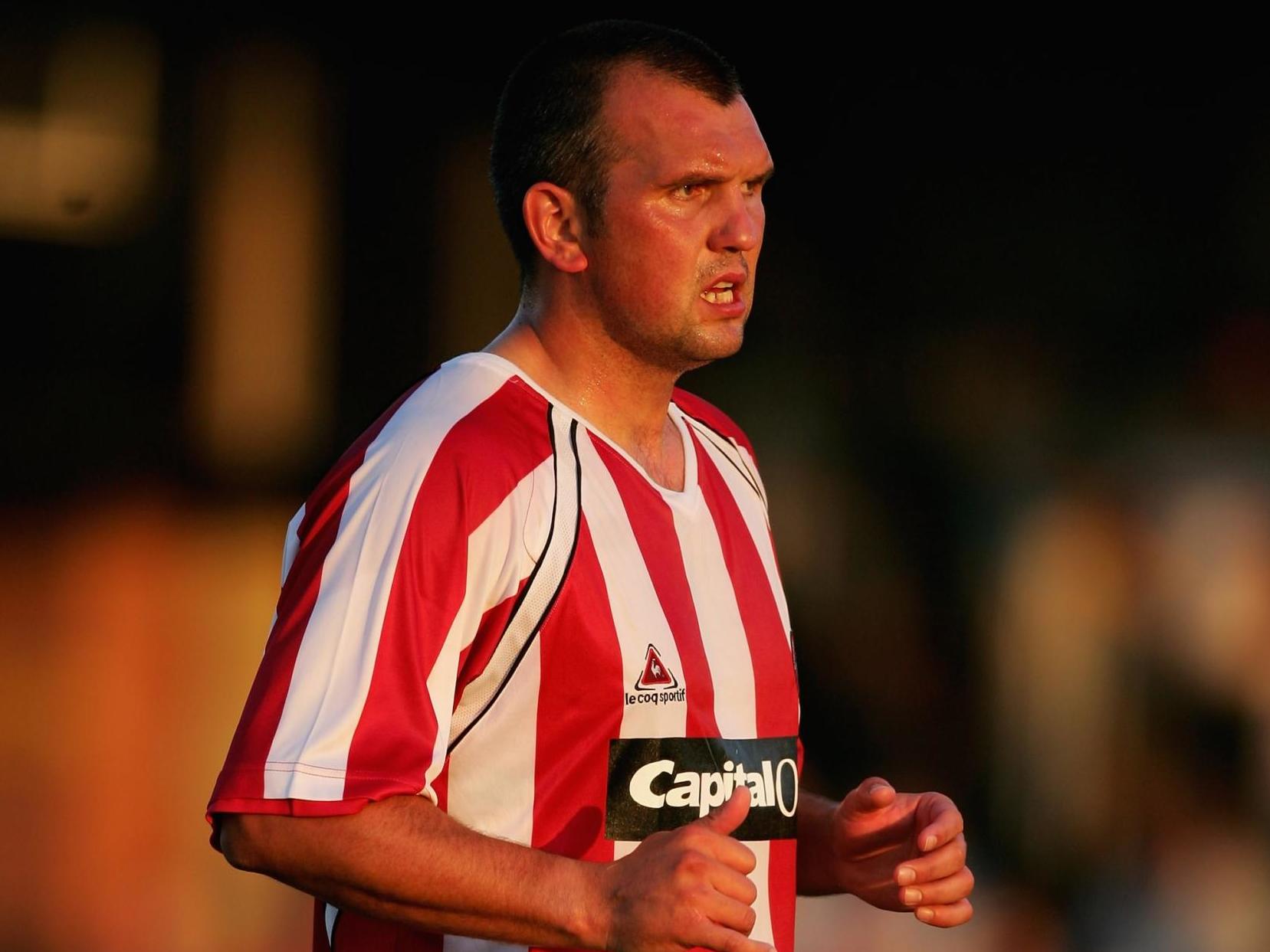 Neil Shipperley playing for Sheffield United in 2006