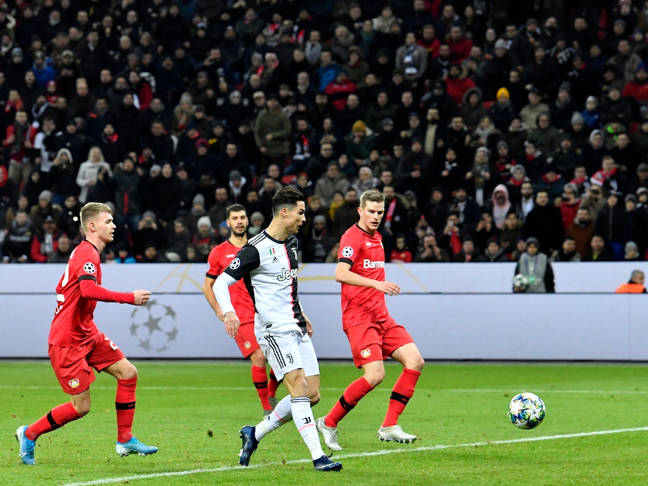 Cristiano Ronaldo scores to put Juventus in front