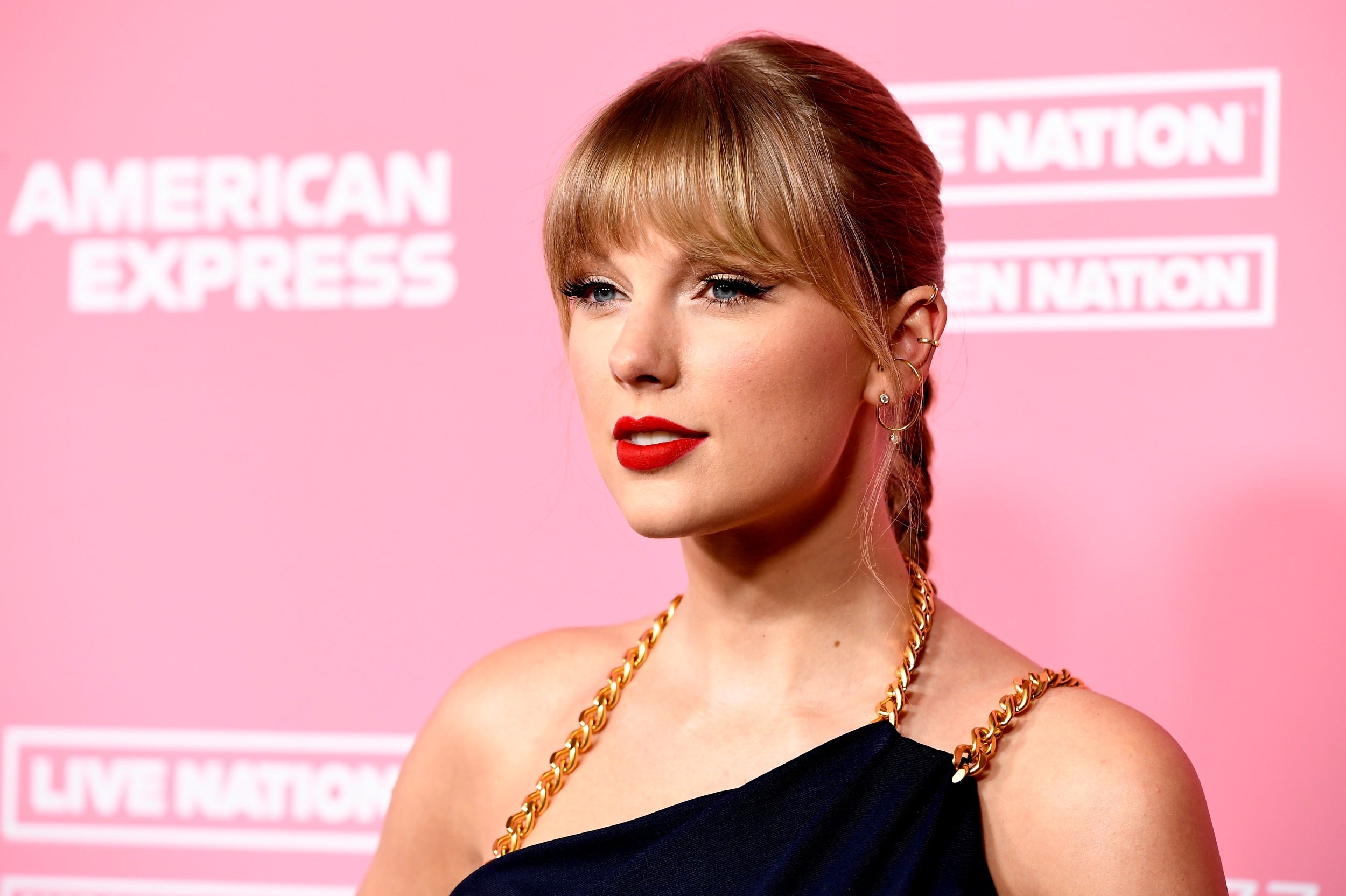 Taylor Swift makes withering speech about Scooter Braun