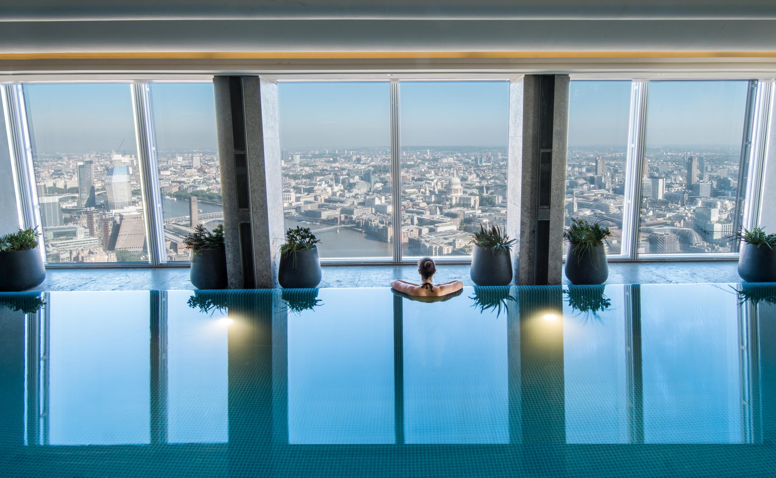 The vertiginous pool at Shangri-La London