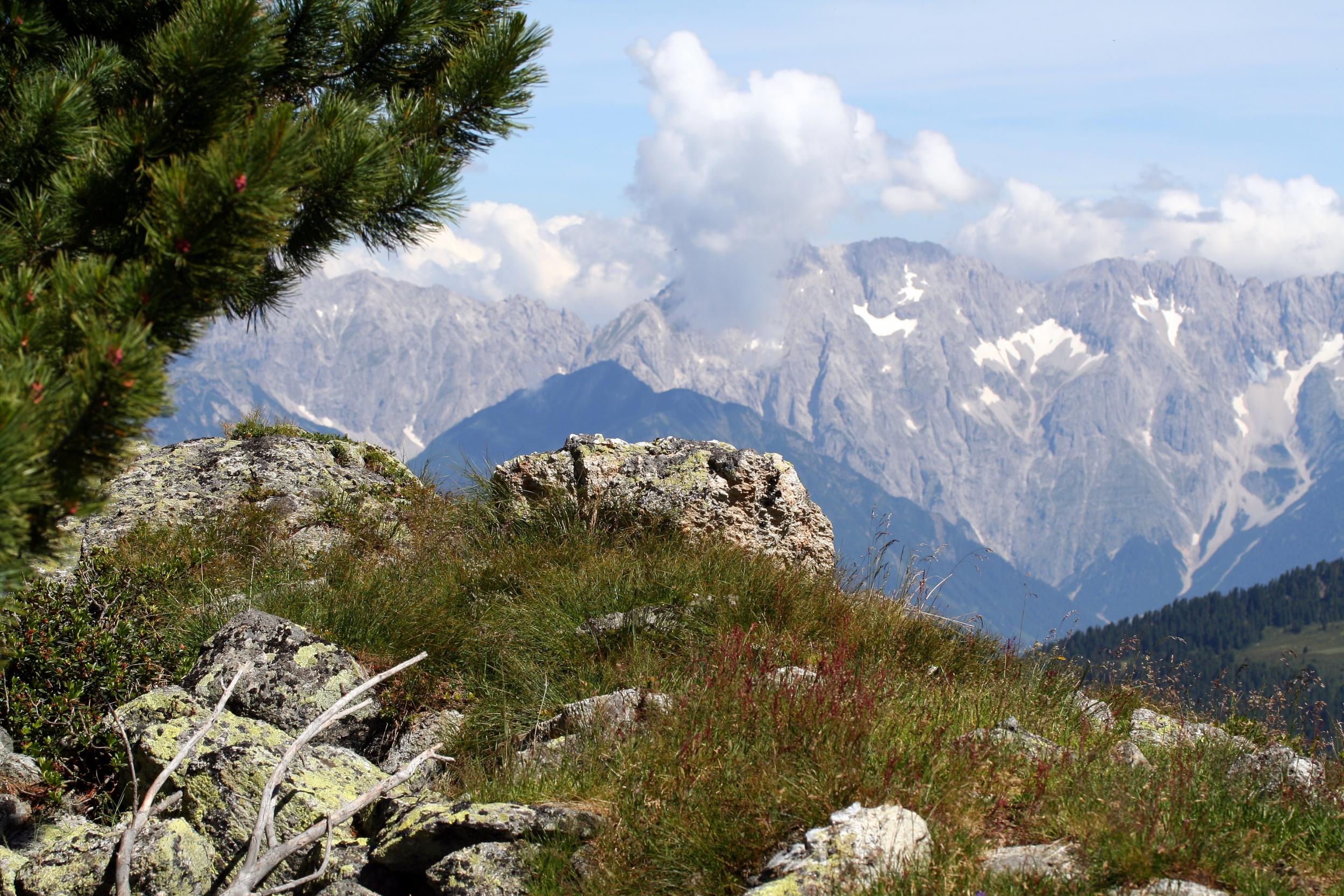 A rather vigorously sunny day near Obergurgl can be too much of a good thing