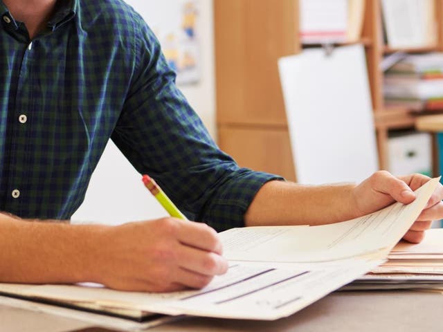 <p>The head of the UK’s largest education union has said all full-time teachers should be able to work one day a week from home.</p>