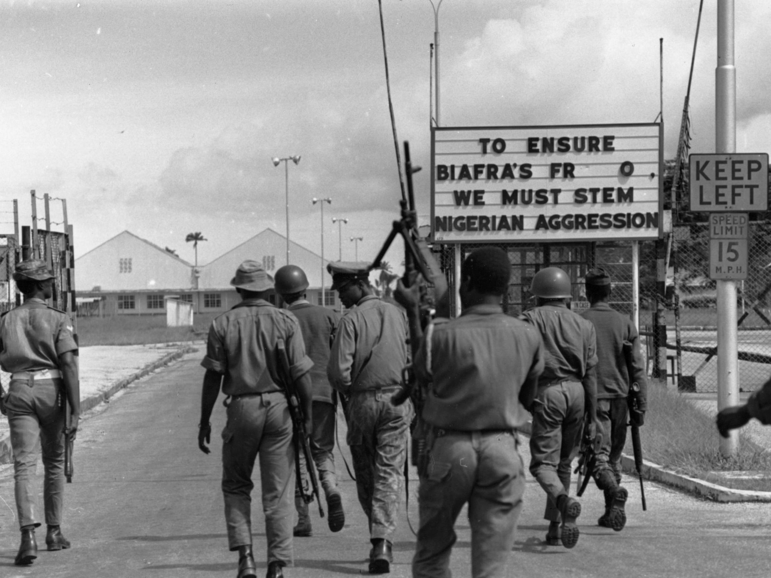 Nigerian troops entering Port Harcourt after routing Biafran troops during the war