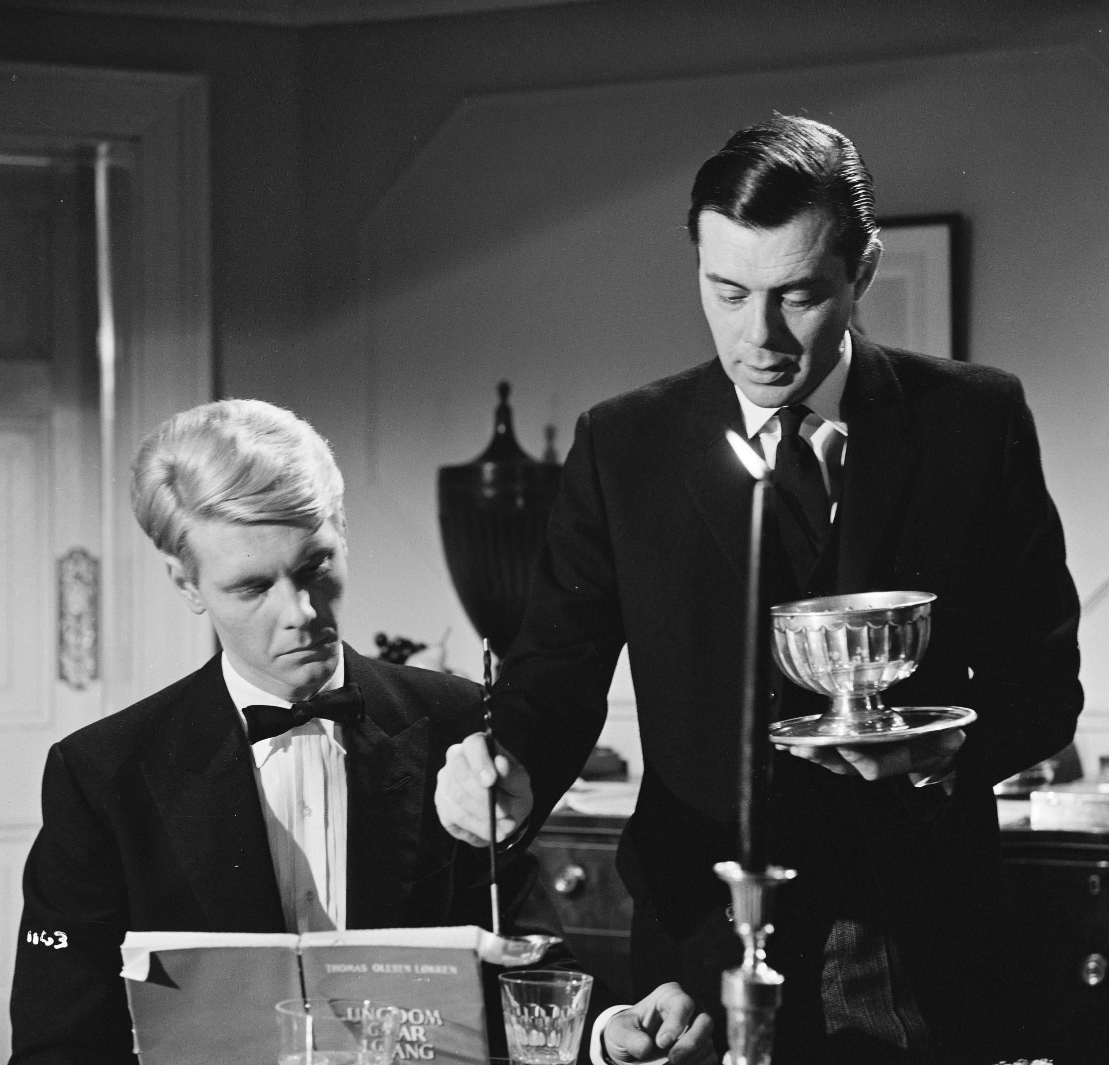 James Fox as the upper-class boss Tony and Dirk Bogarde as the manservant Barratt in Joseph Losey’s ‘The Servant’