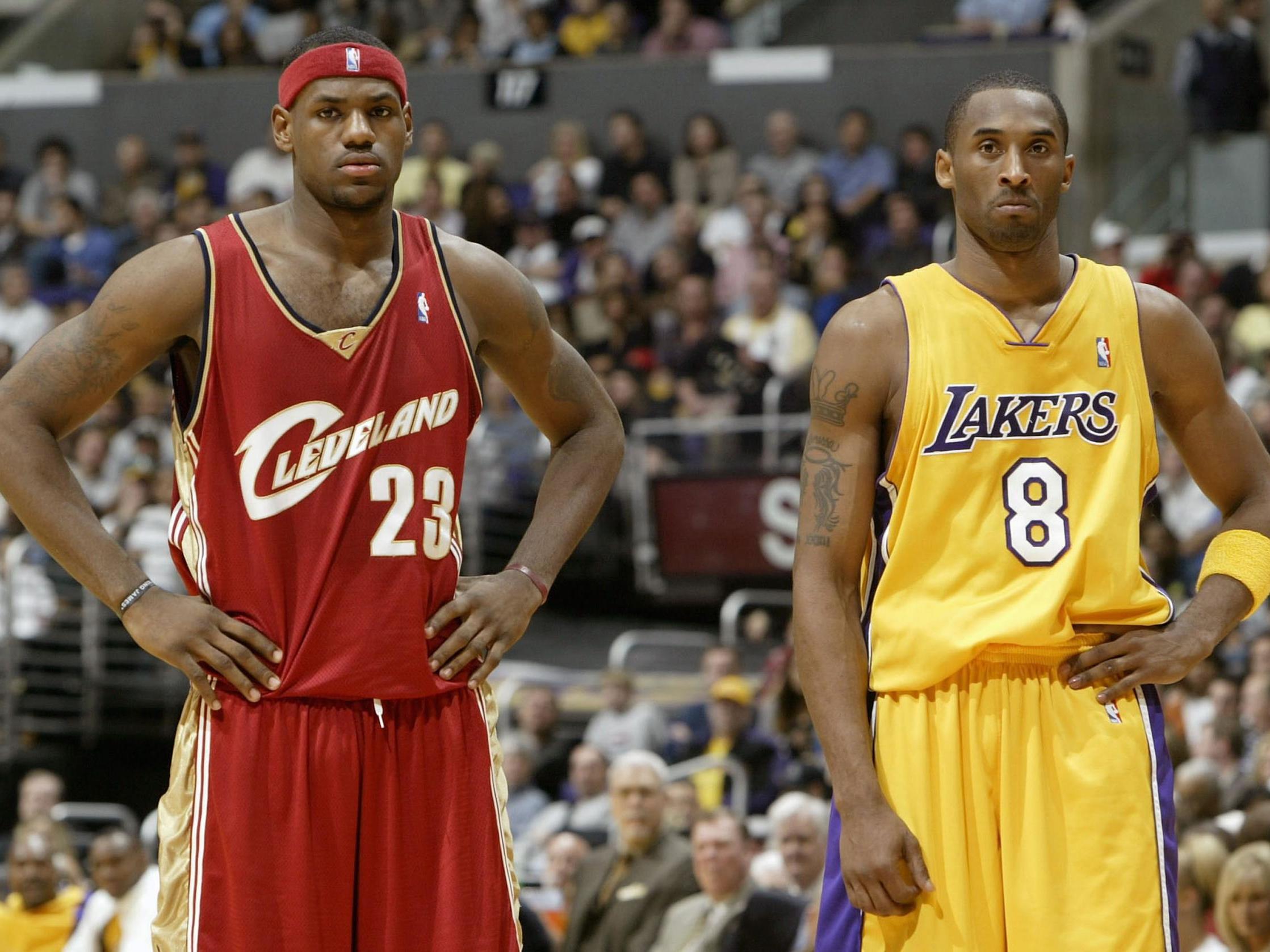 LeBron James and Kobe Bryant during a Cavaliers vs Lakers game