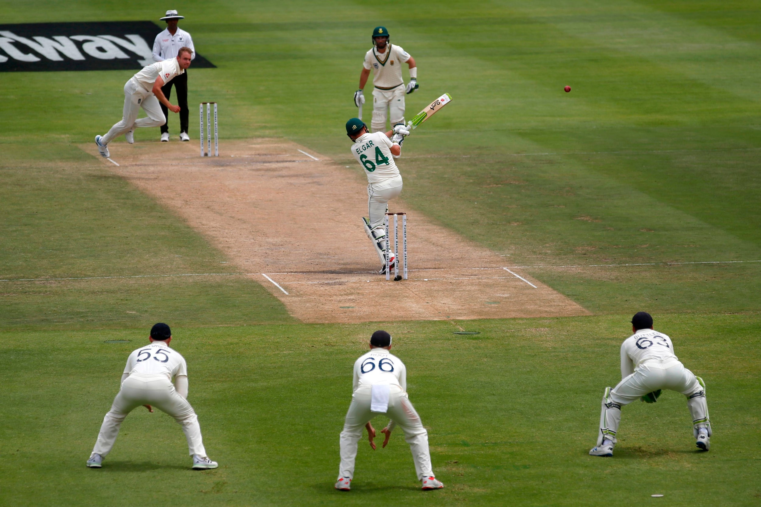 Staurt Broad bowls for England in the fourth Test (Getty)