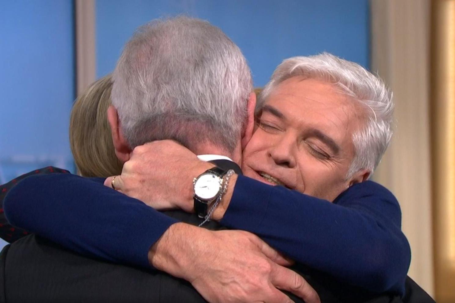 After coming out as gay, Schofield hugs Eamonn Holmes on ‘This Morning’