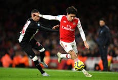 Hector Bellerin: PSG hopeful of signing Arsenal full-back for £30m