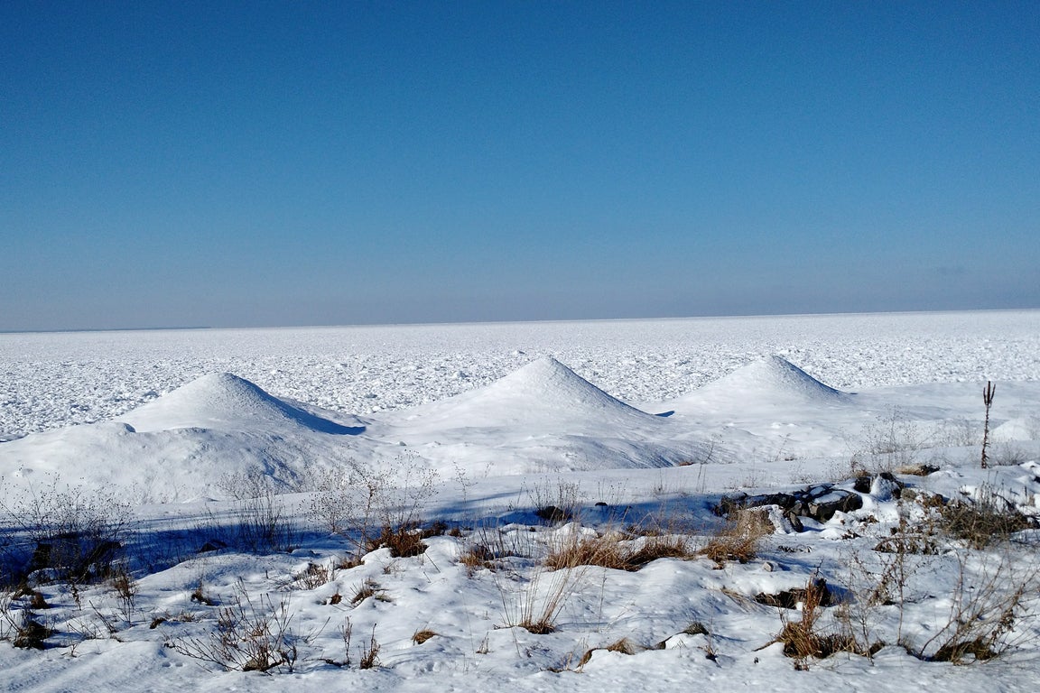 Ice volcanos form under specific conditions