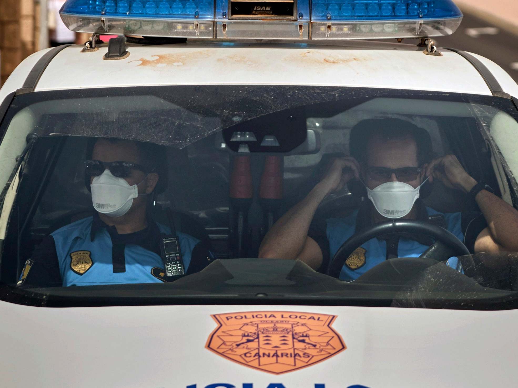 Guests trapped on ‘holiday from hell’ in coronavirus hotel in Tenerife