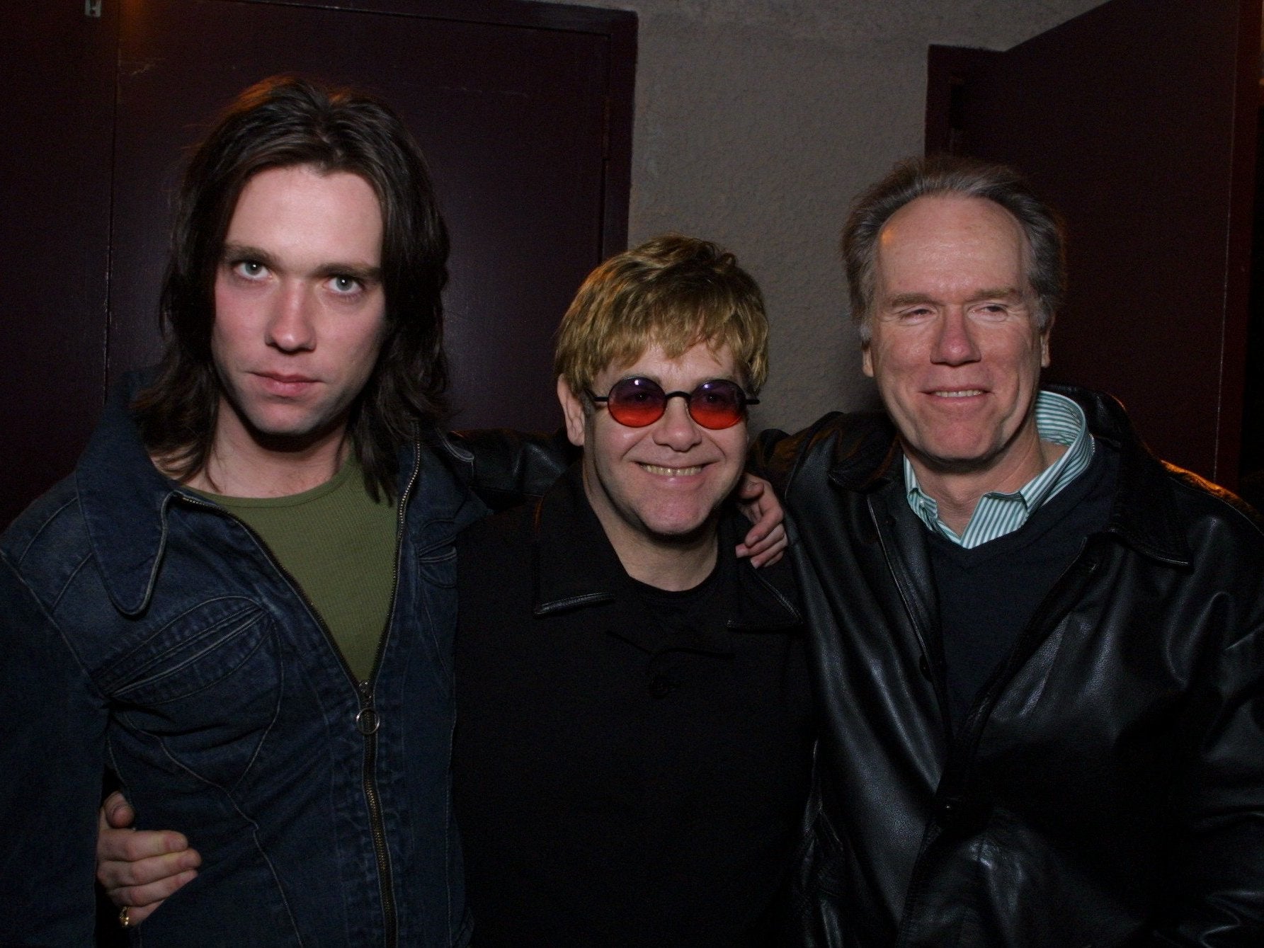 Rufus Wainwright, Elton John and Loudon Wainwright III in 2001