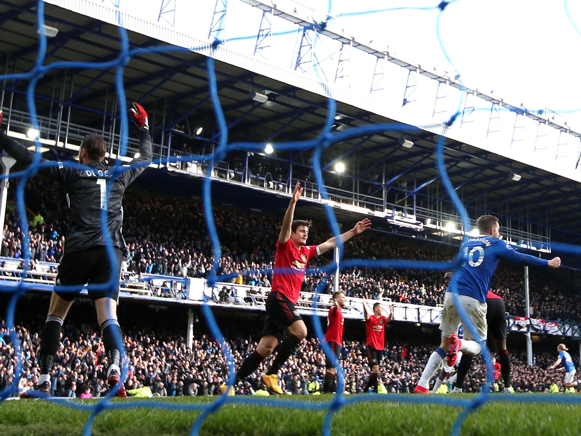 Manchester United protest against Dominic Calvert-Lewin's late goal