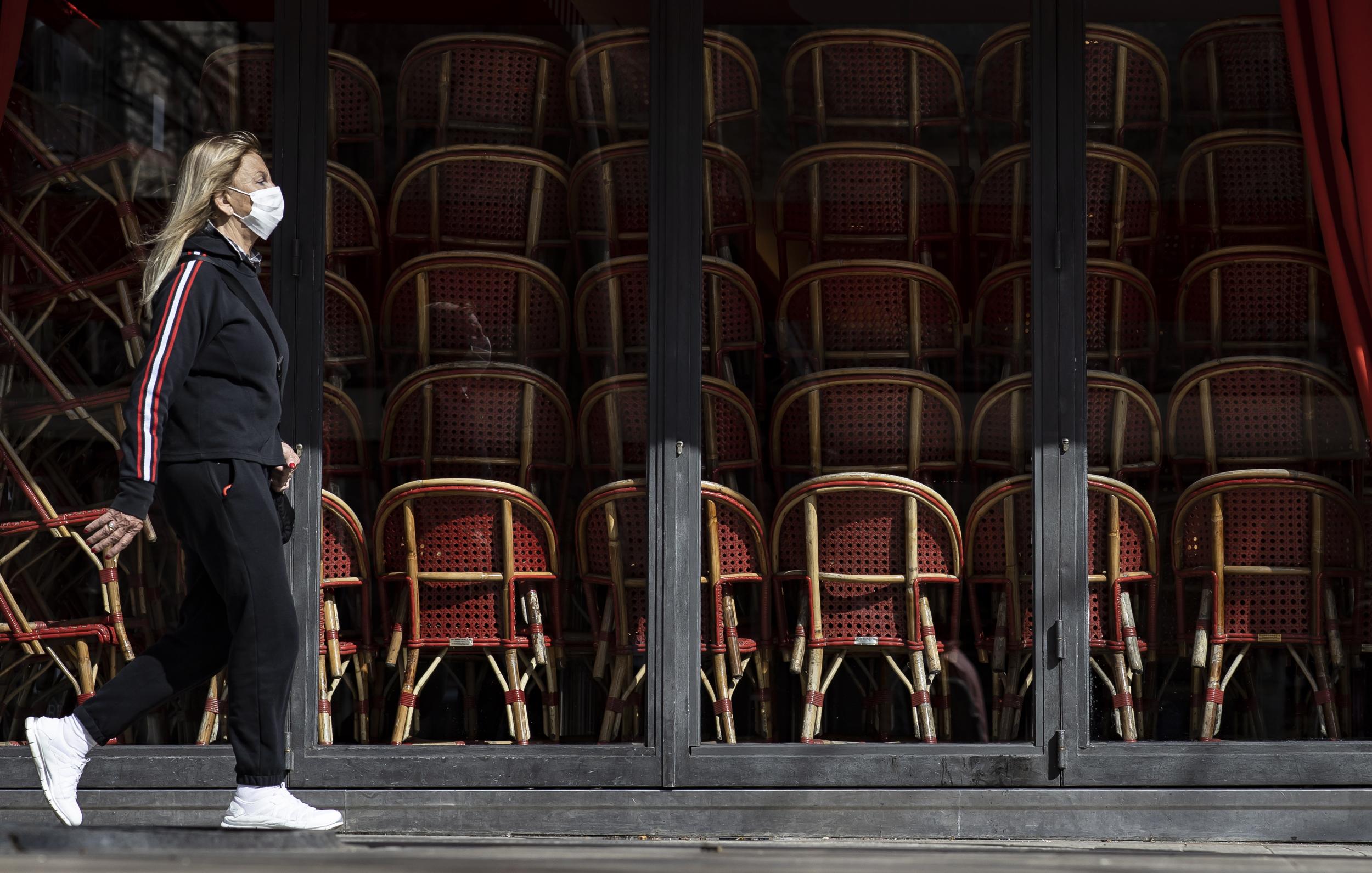 Bistros and cafes across France expect to stay shut for months