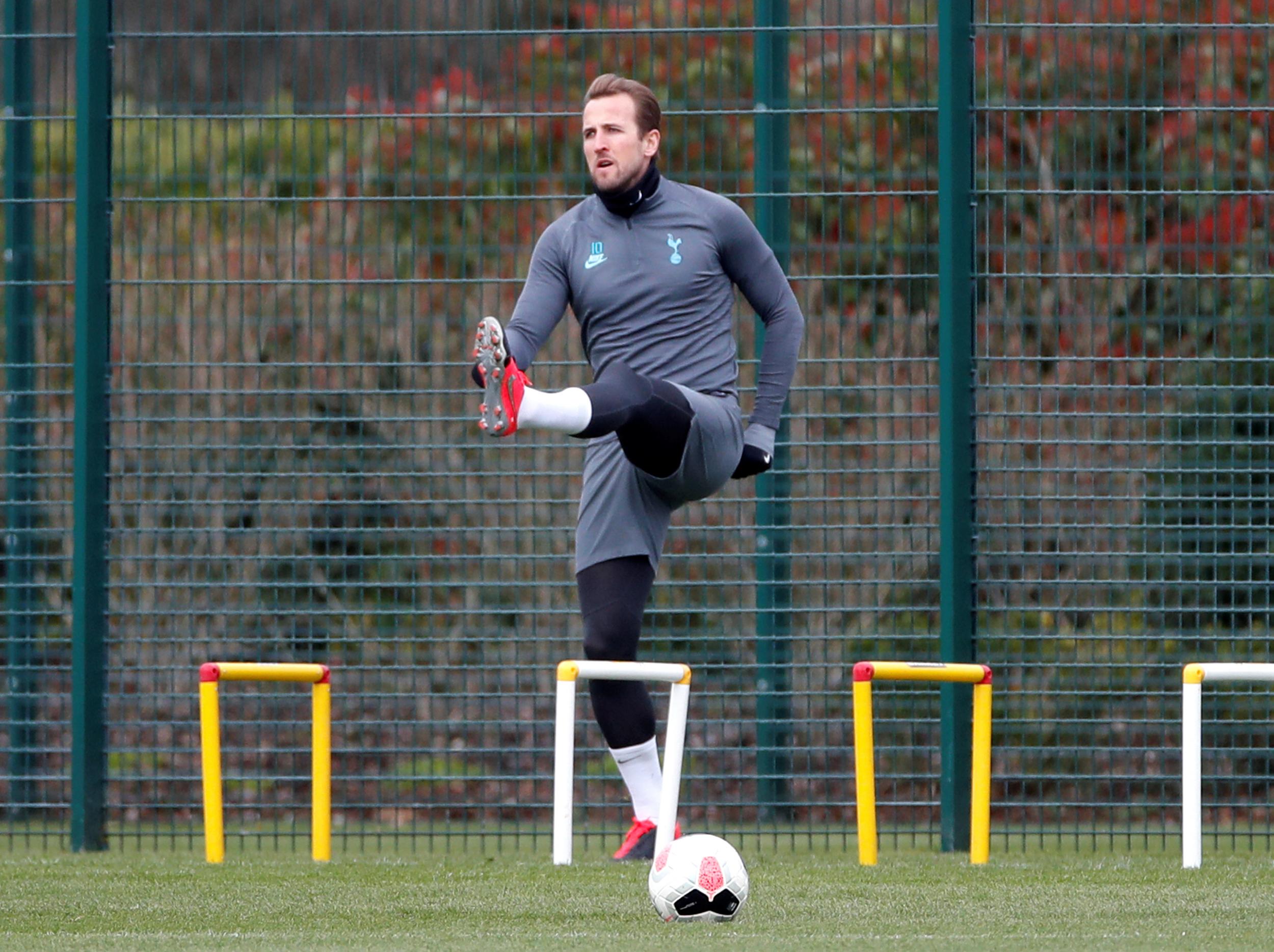 Harry Kane is aiming to return before the end of the season