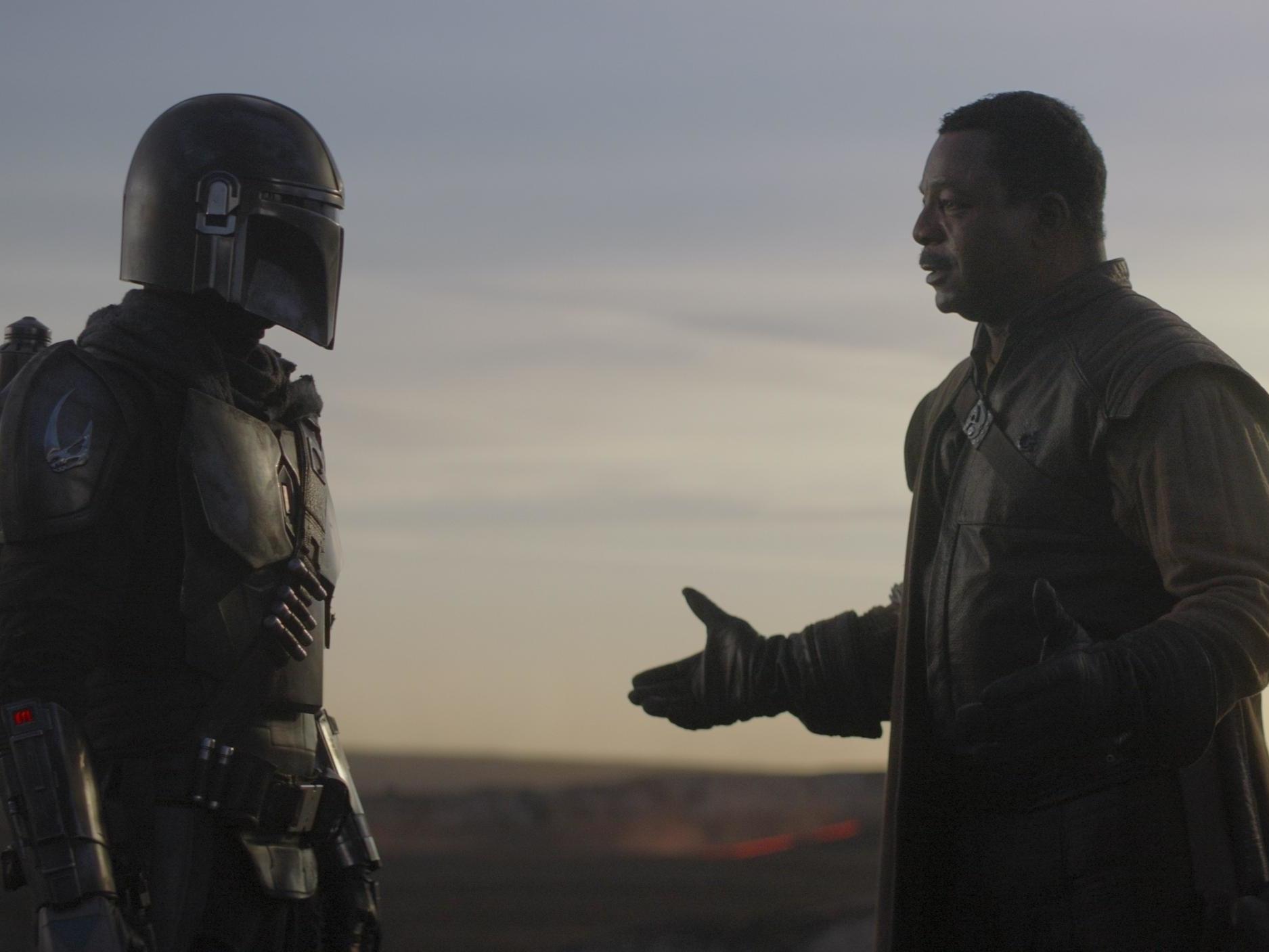 The Mandalorian makes amends with Greef Karga (Carl Weathers), his former foe