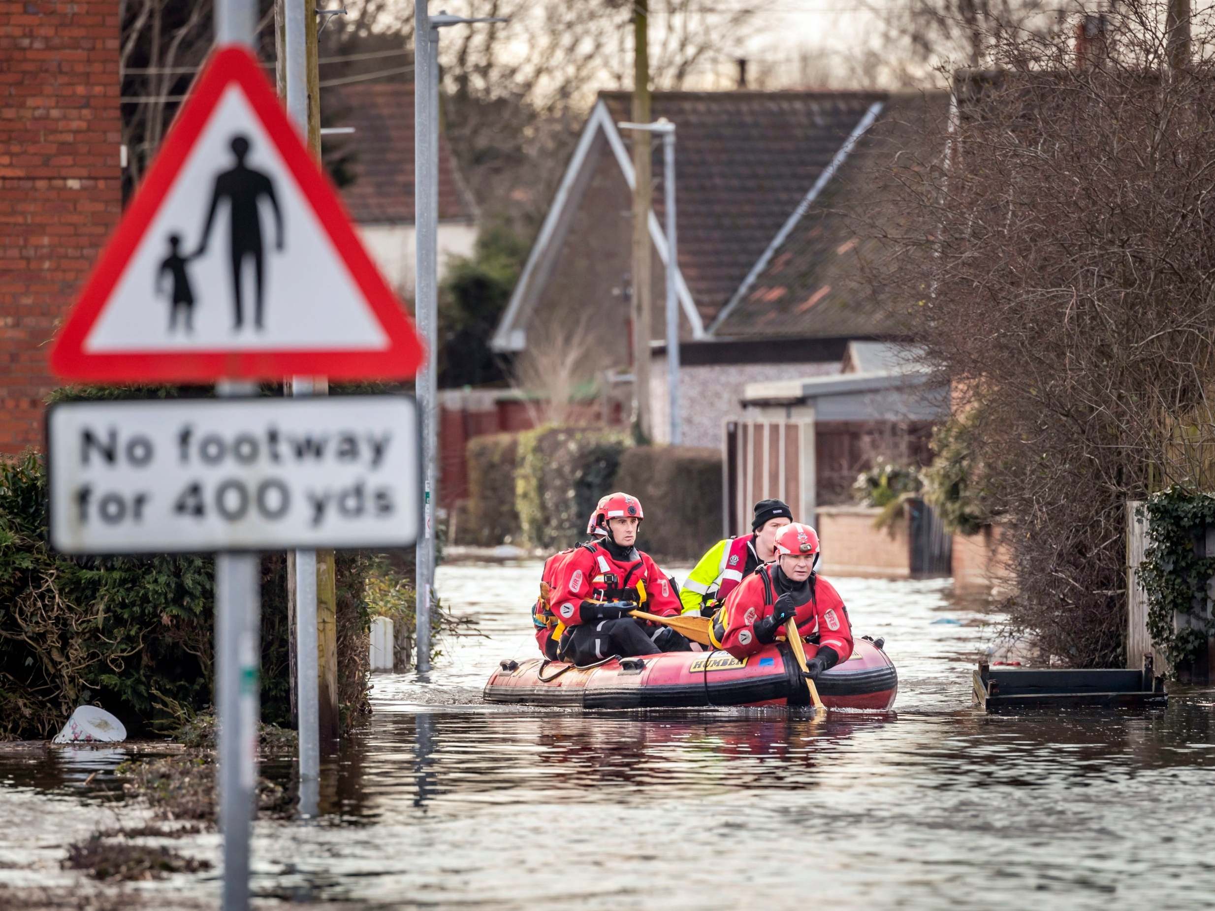 Volunteers can help scientists to better prepare for future droughts and flooding.