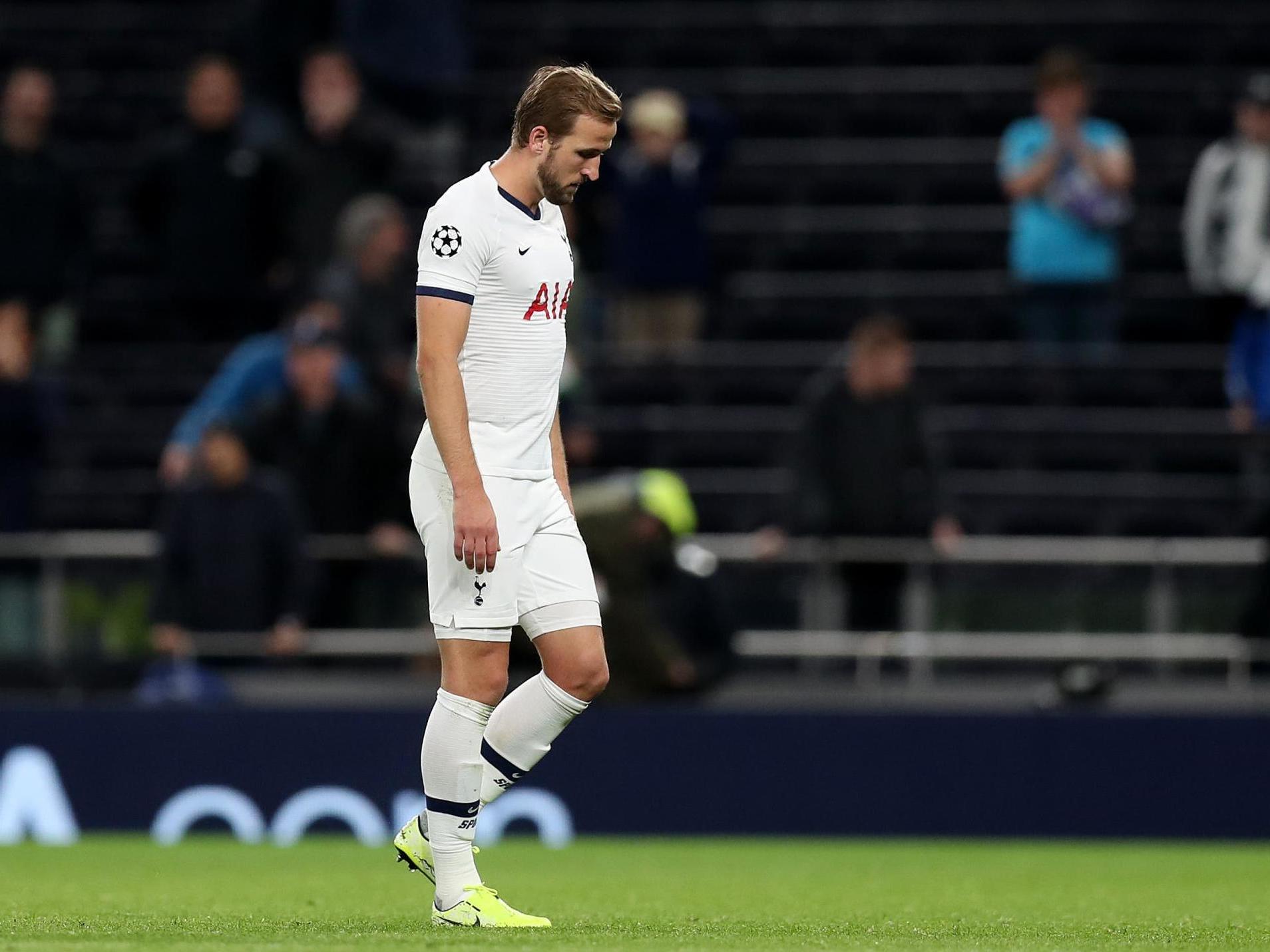 Harry Kane of Tottenham Hotspur looks dejected