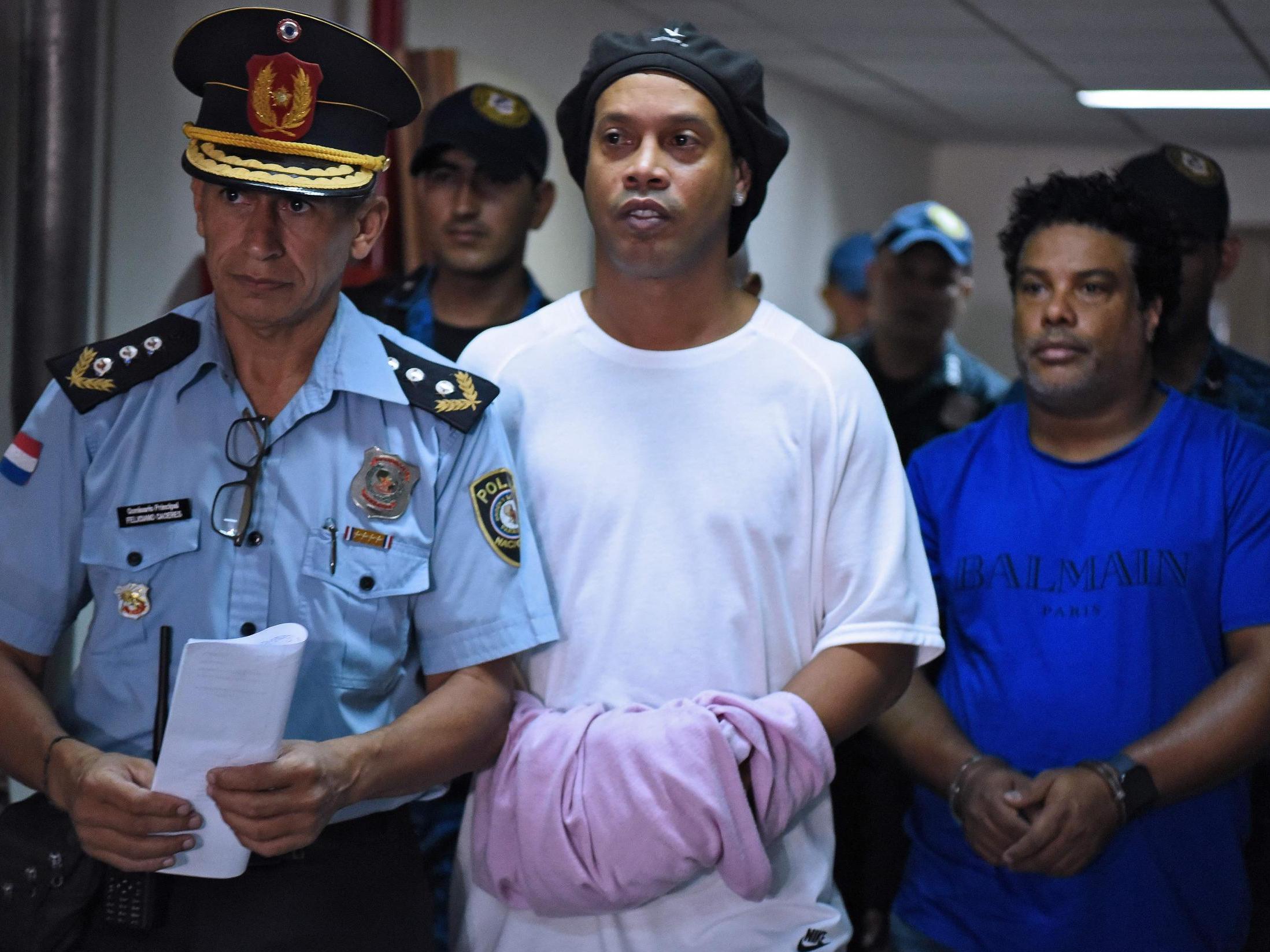 Ronaldinho and his brother have paid the bail for his release