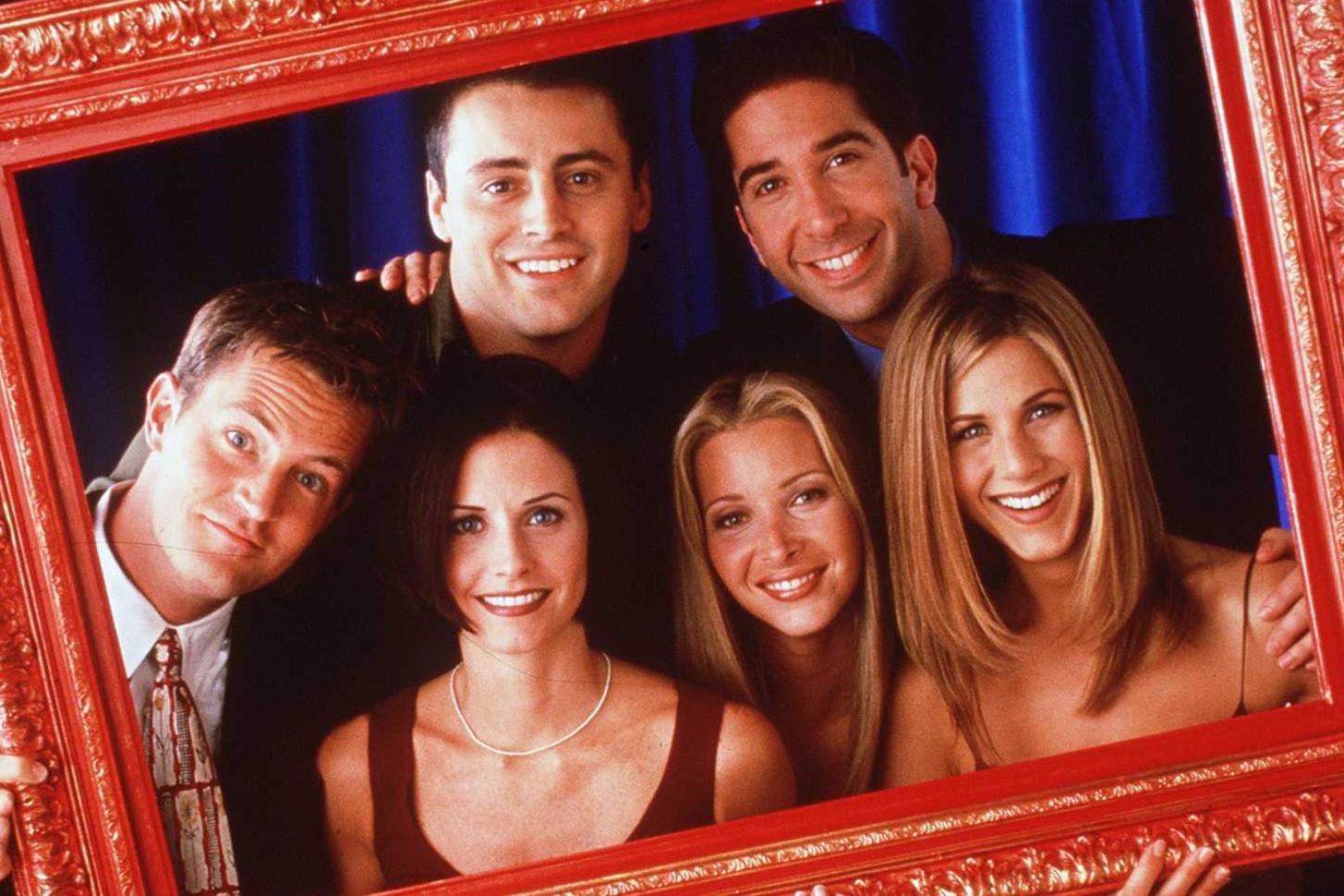 Matt LeBlanc, David Schwimmer, Matthew Perry, Courteney Cox, Lisa Kudrow and Jennifer Aniston in a promotional shot.