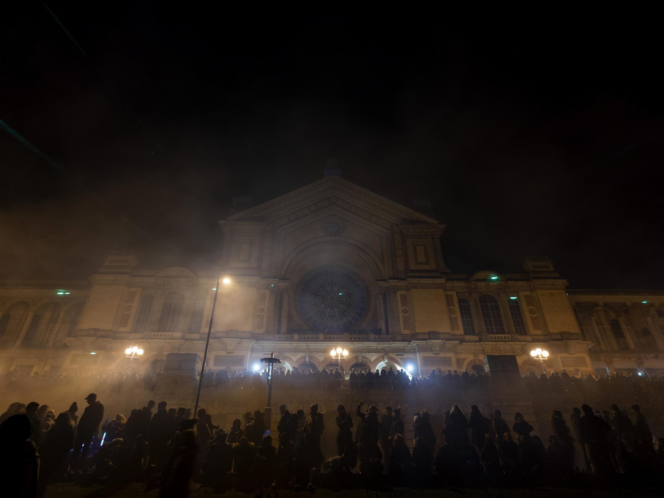 Alexandra Palace is putting on a drive-in event to showcase a new version of Puccini’s ‘La bohème’