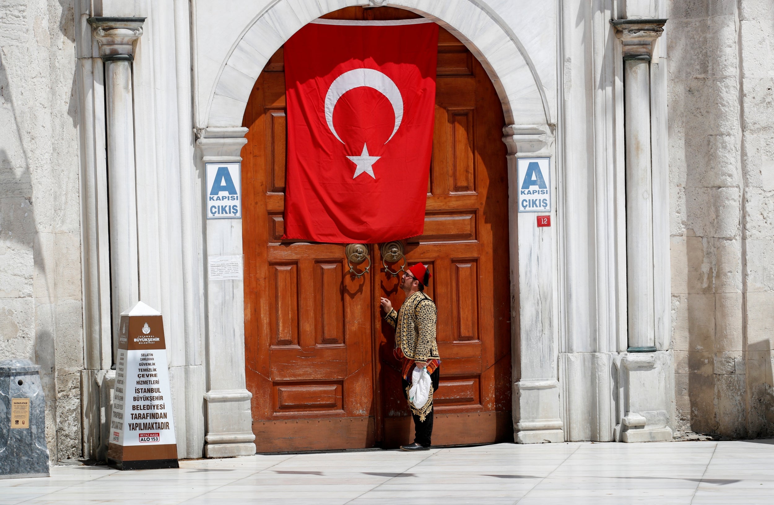 Mosques are reopening as Turkish lockdown restrictions are eased